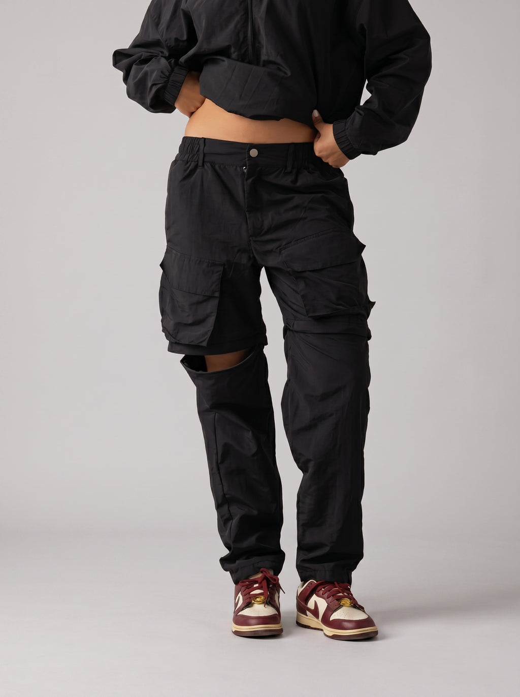 Adjustable pants set in Black