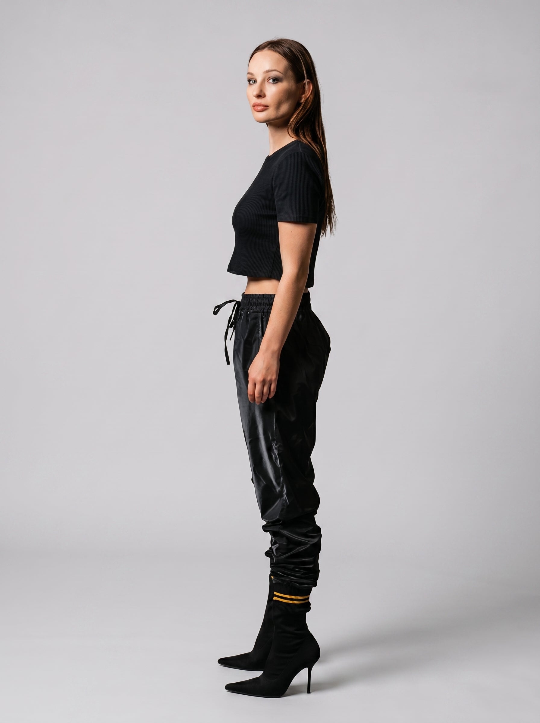 Drawstring joggers in Metallic Black