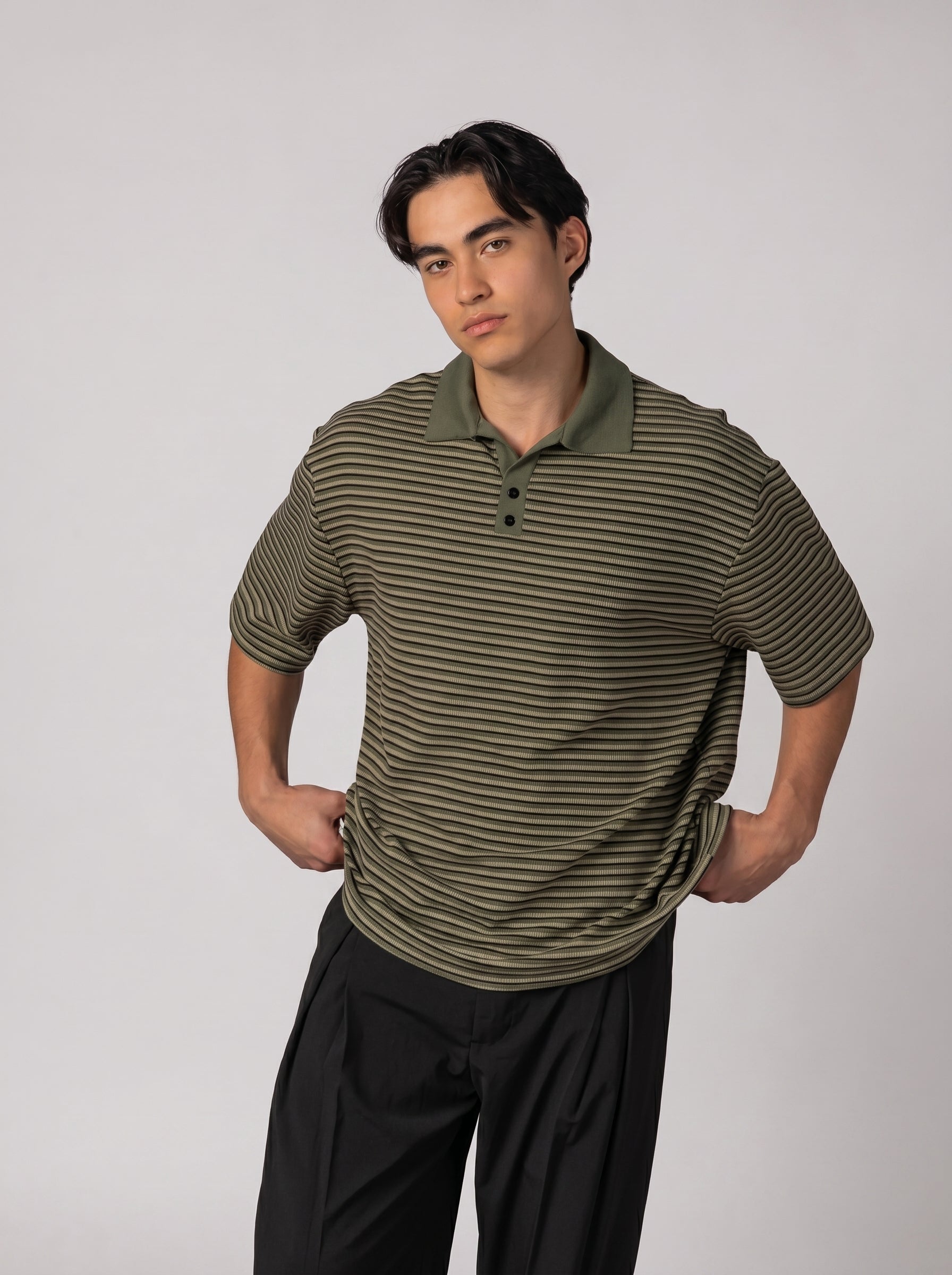 Contrast Collar knit Polo in Olive