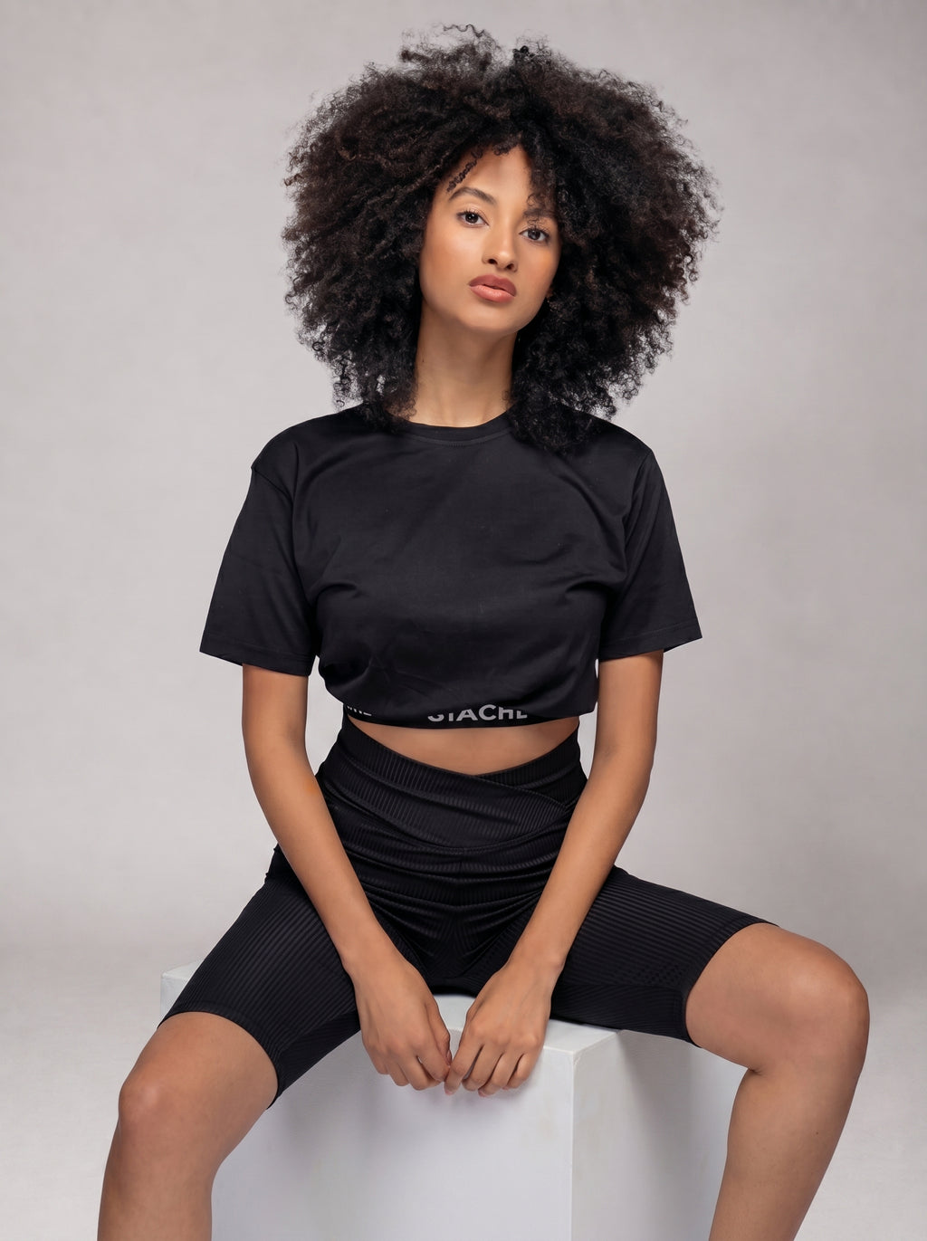 Stache Crop-Top in Black