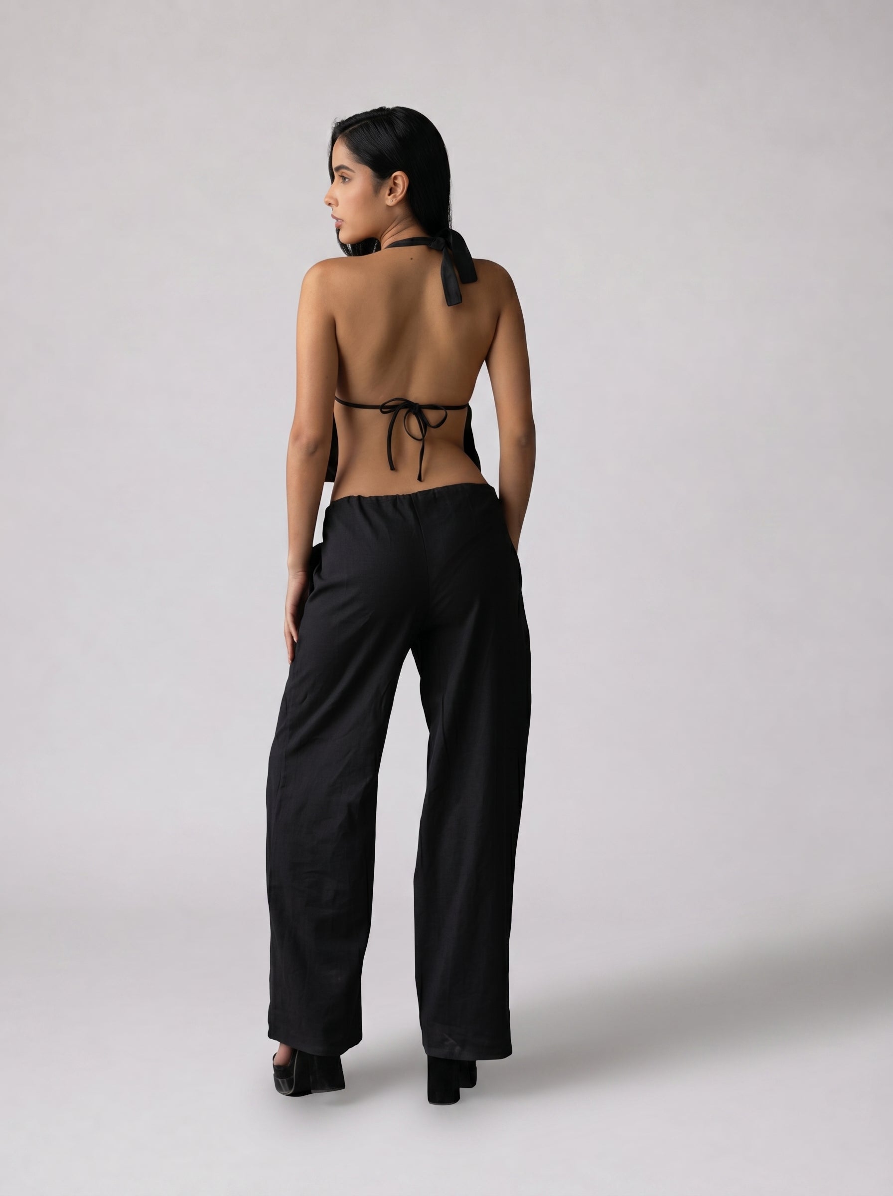 Halter top linen set in Black