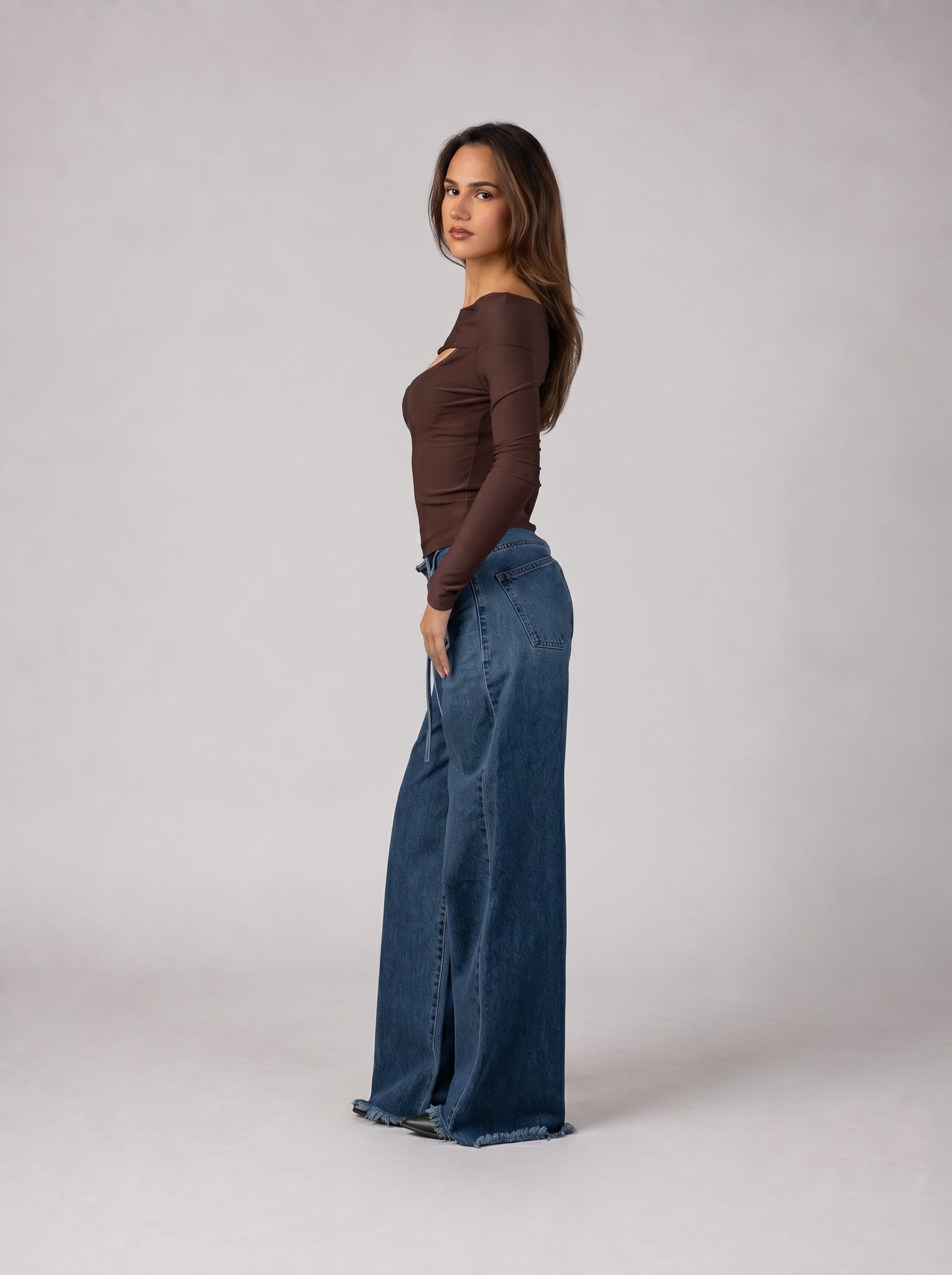 Off-Shoulder Cut-Out Top in Brown
