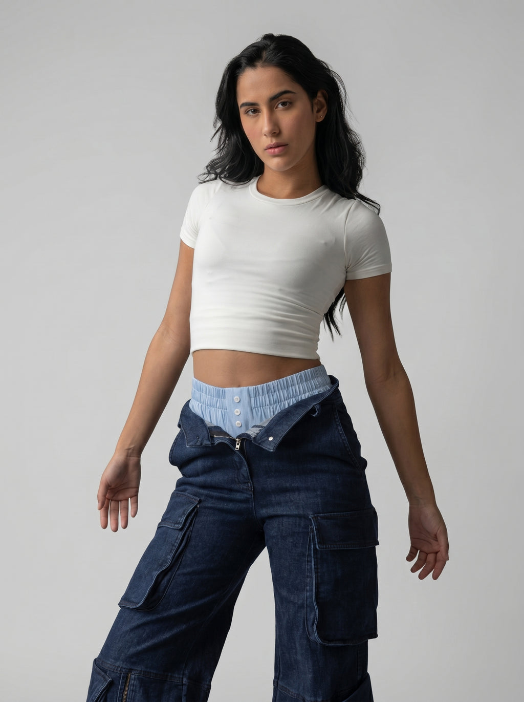 Solid color basic Top in White