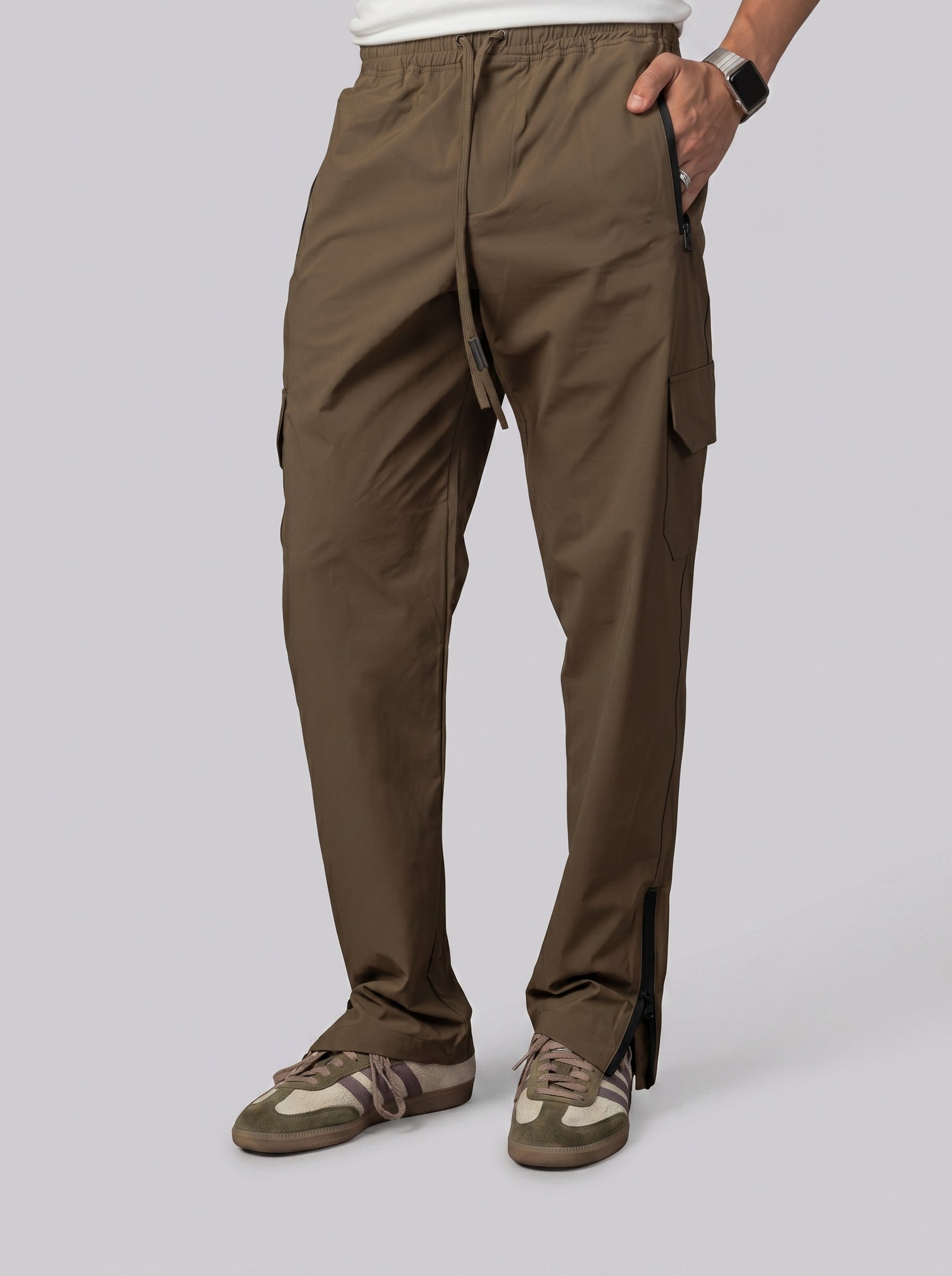 Baggy pants in Brown