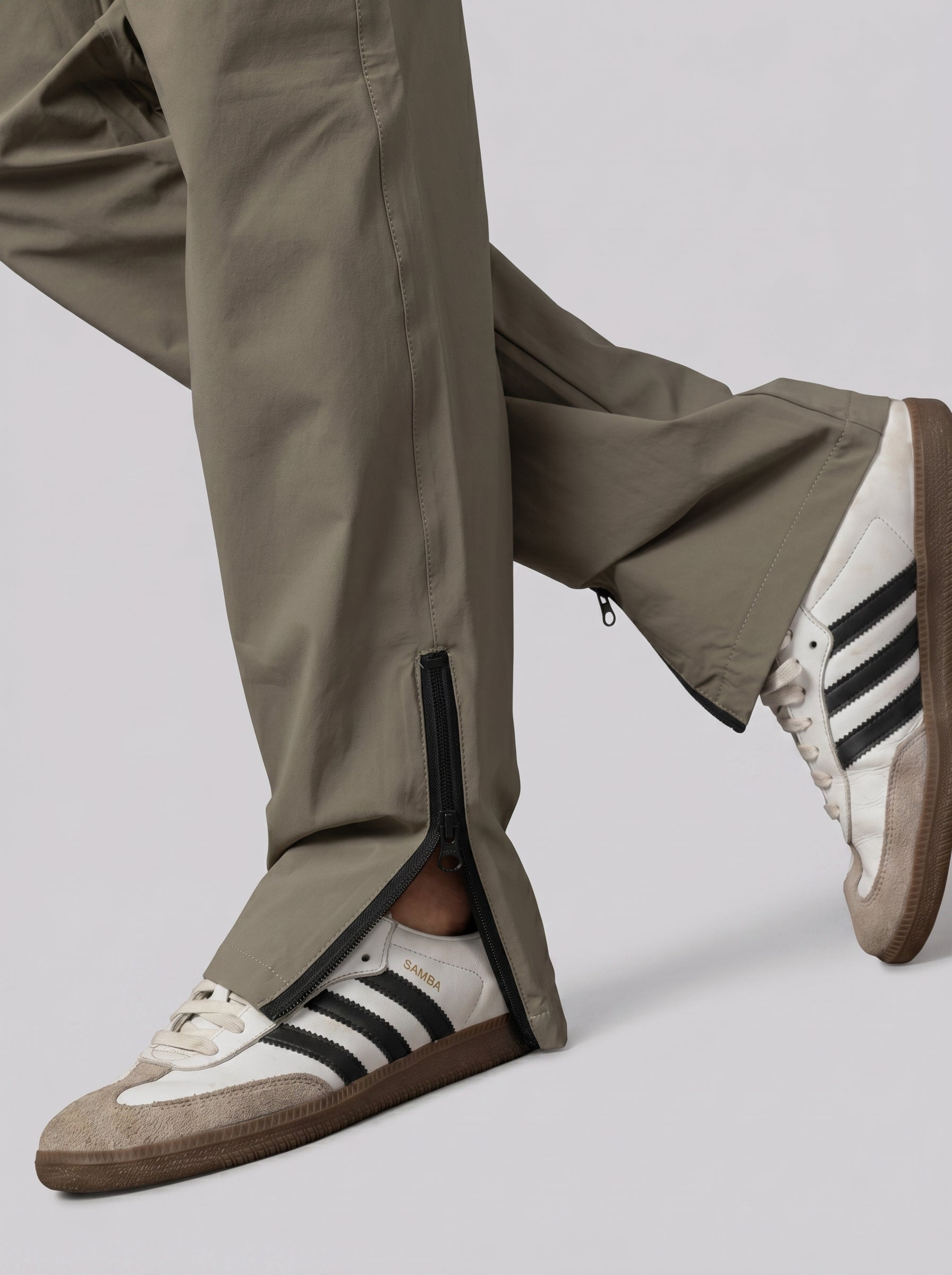 Baggy pants in Sage Grey