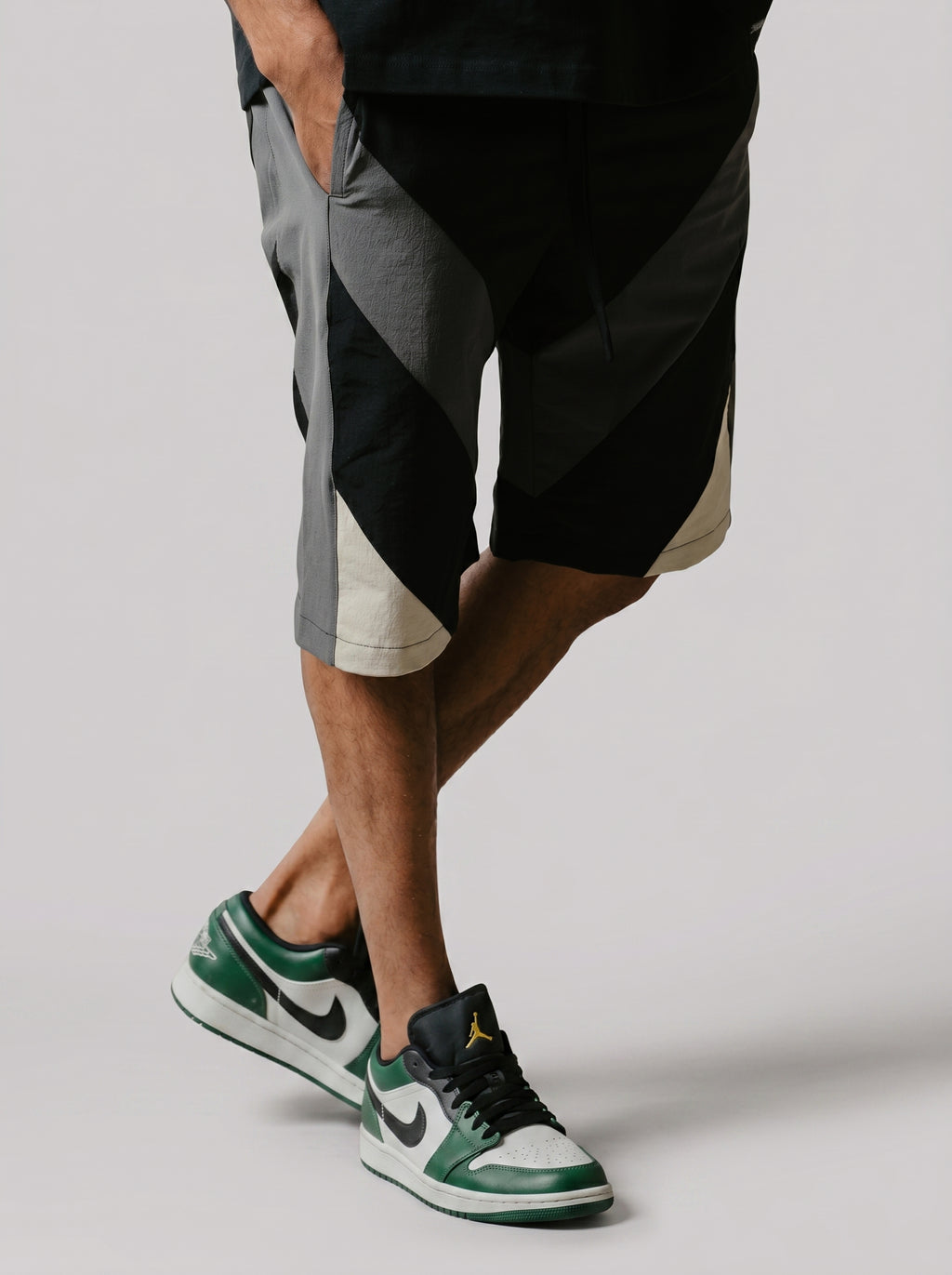 Color block shorts in Black