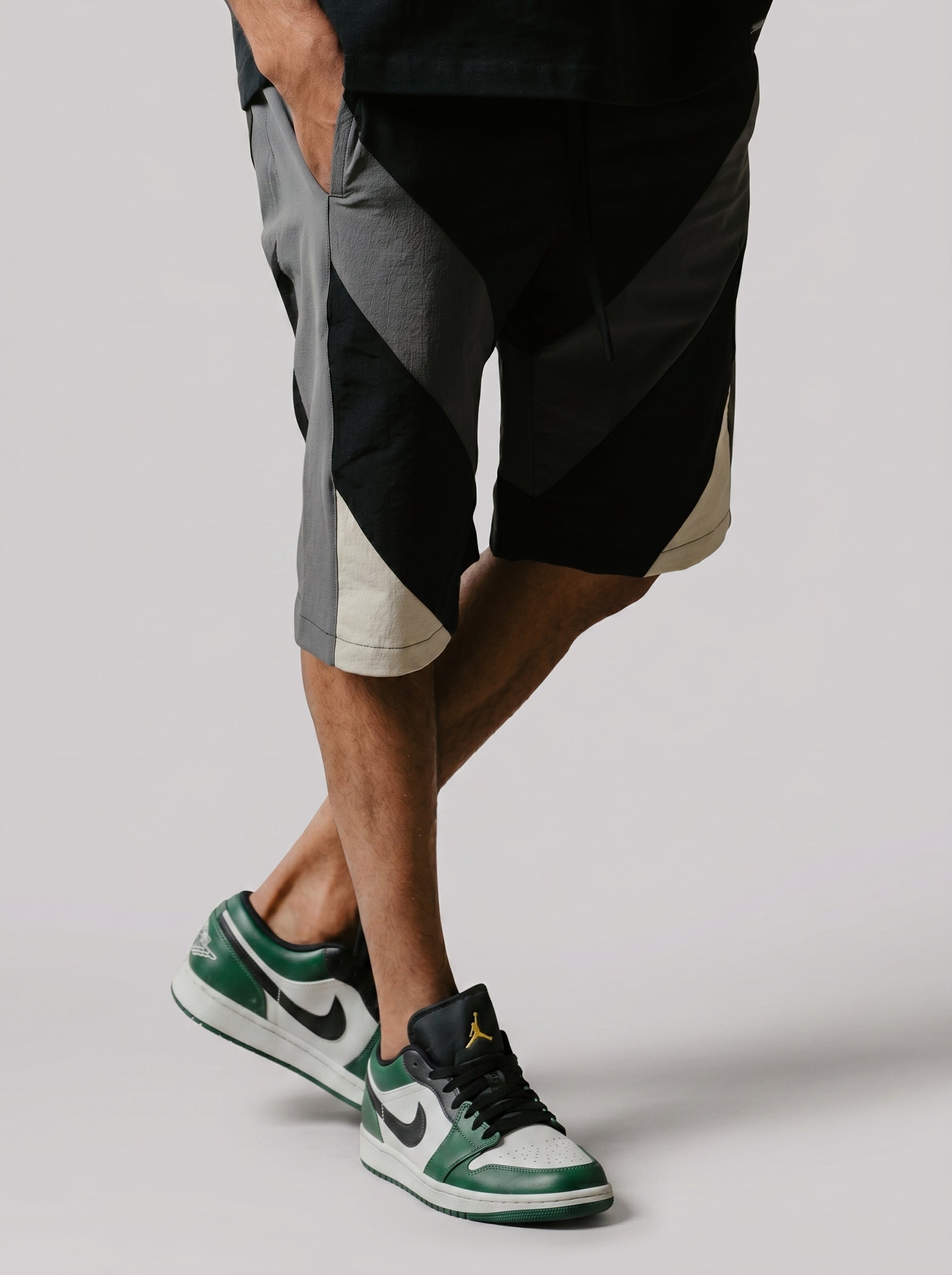 Color block shorts in Black