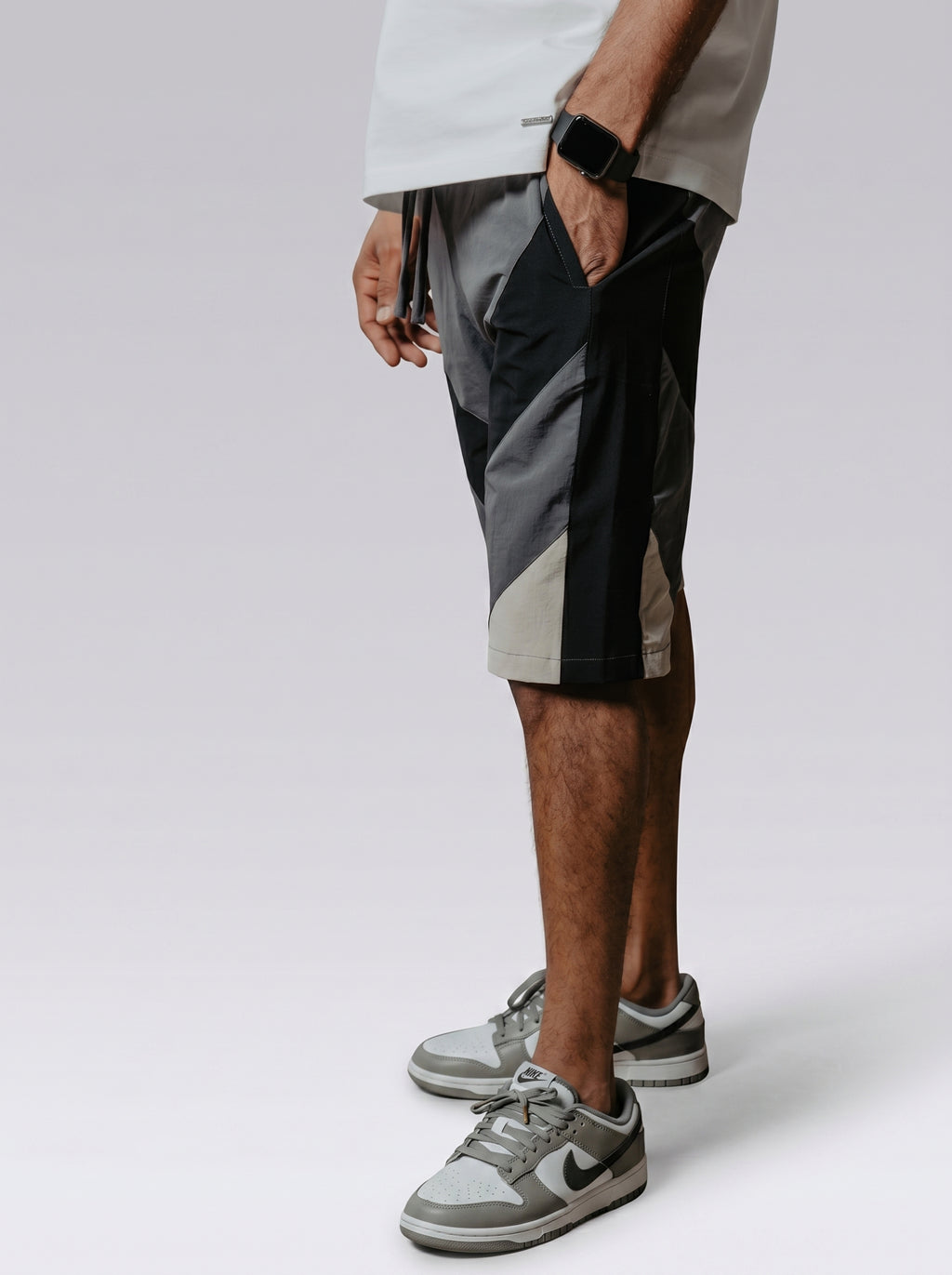 Color block shorts in Grey