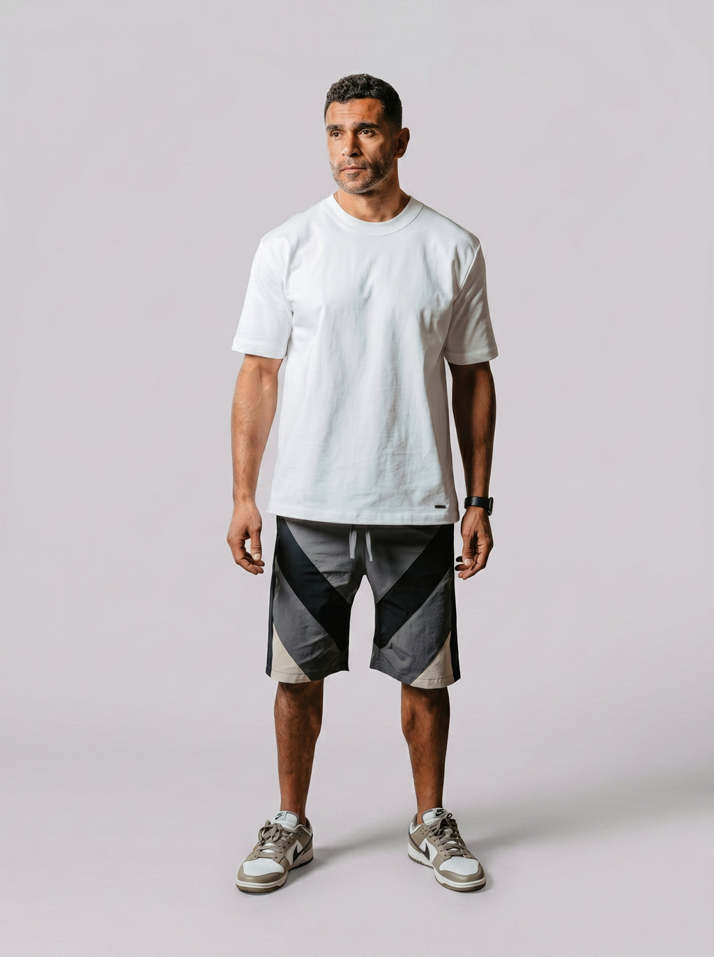 Color block shorts in Grey