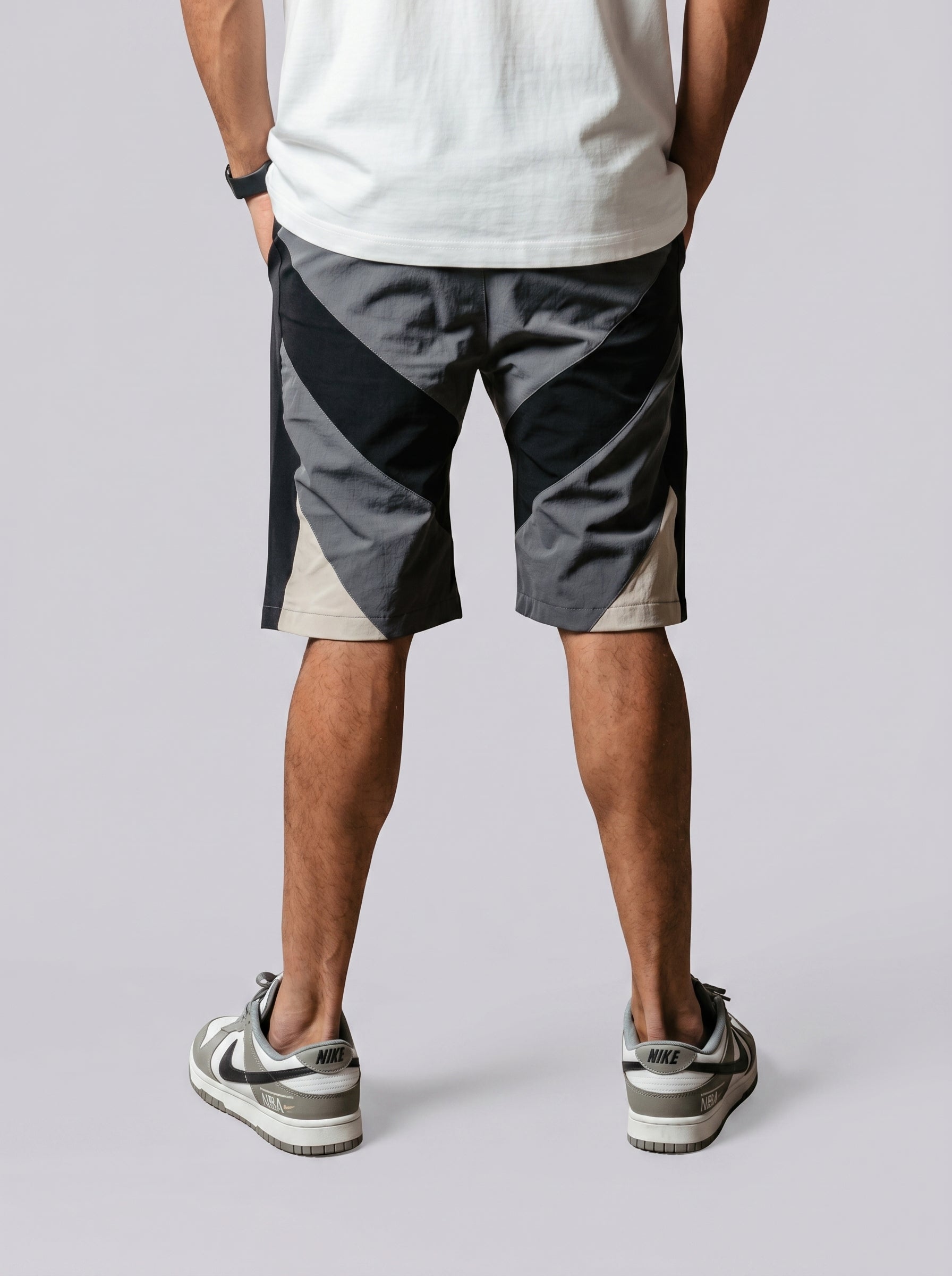 Color block shorts in Grey