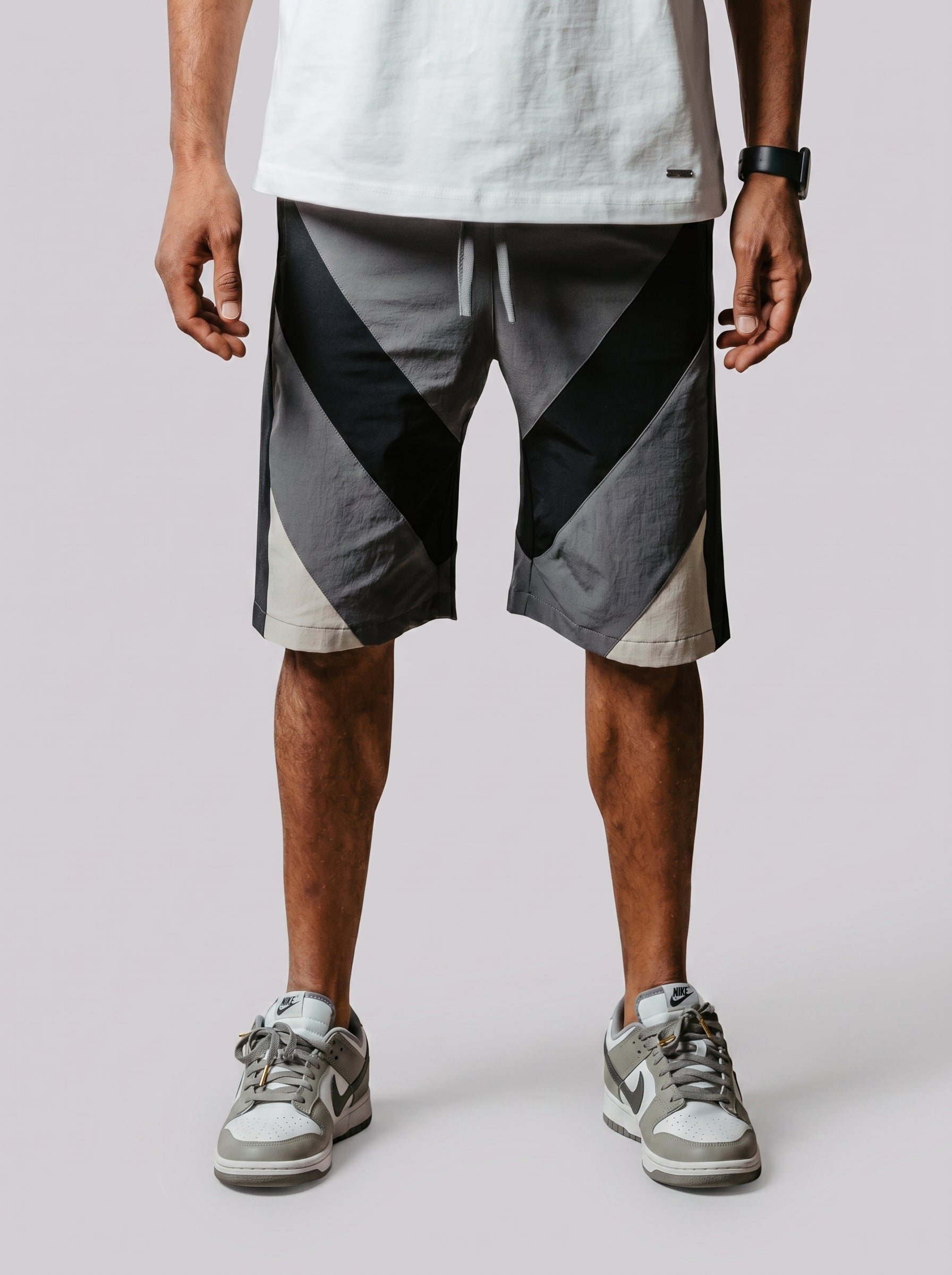 Color block shorts in Grey