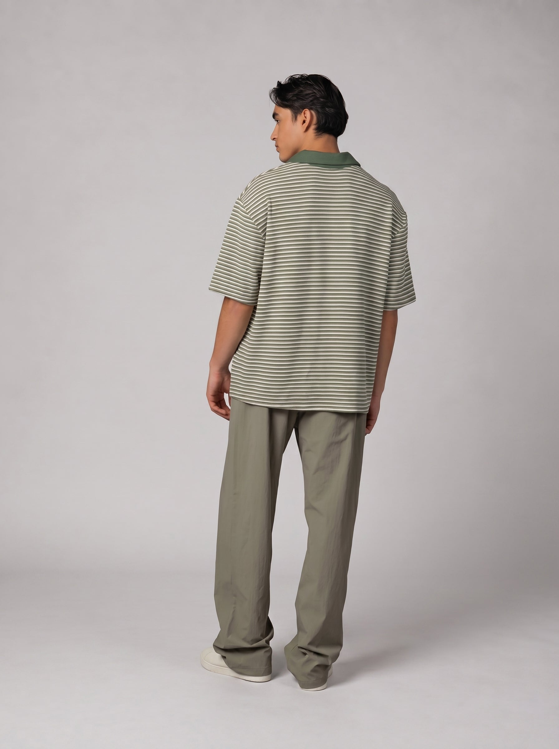 Contrast Collar knit Polo in Light Olive