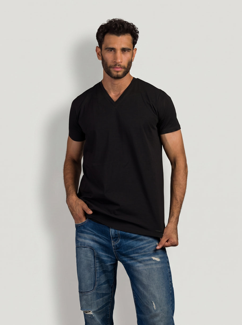 Curved Back V-Neck T- Shirt in Black