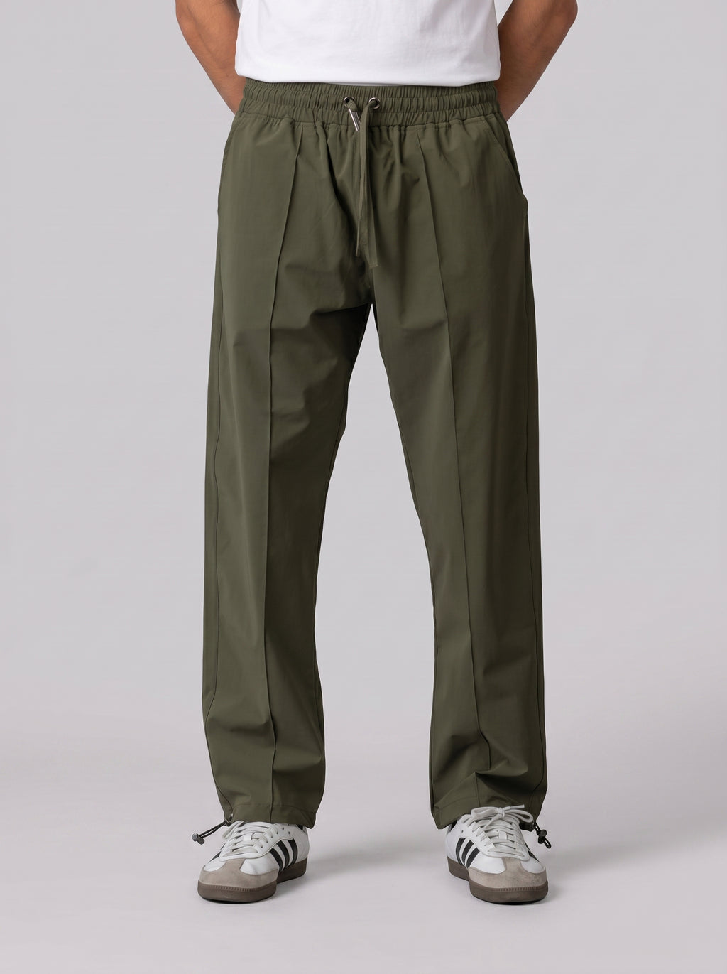 Drawstring sweatpants in Olive