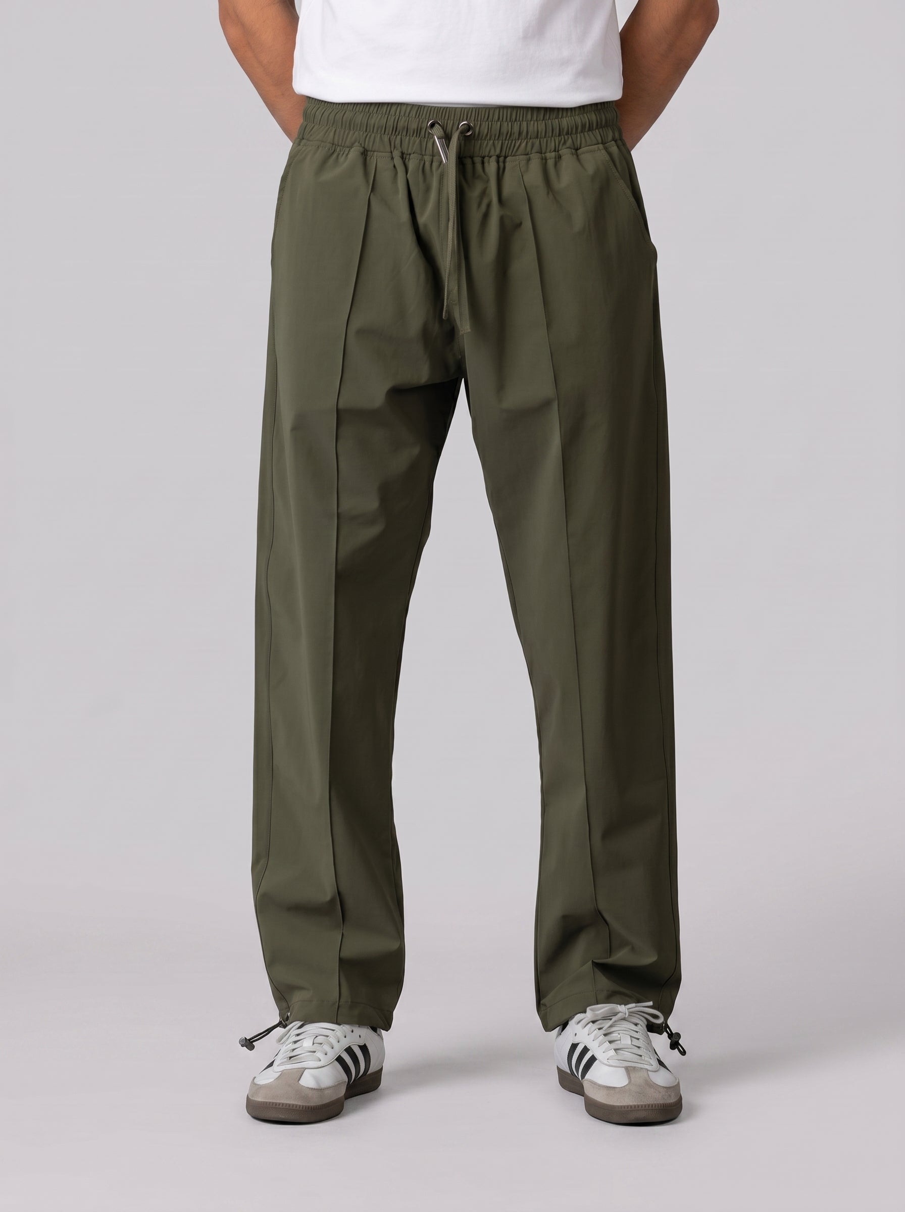Drawstring sweatpants in Olive