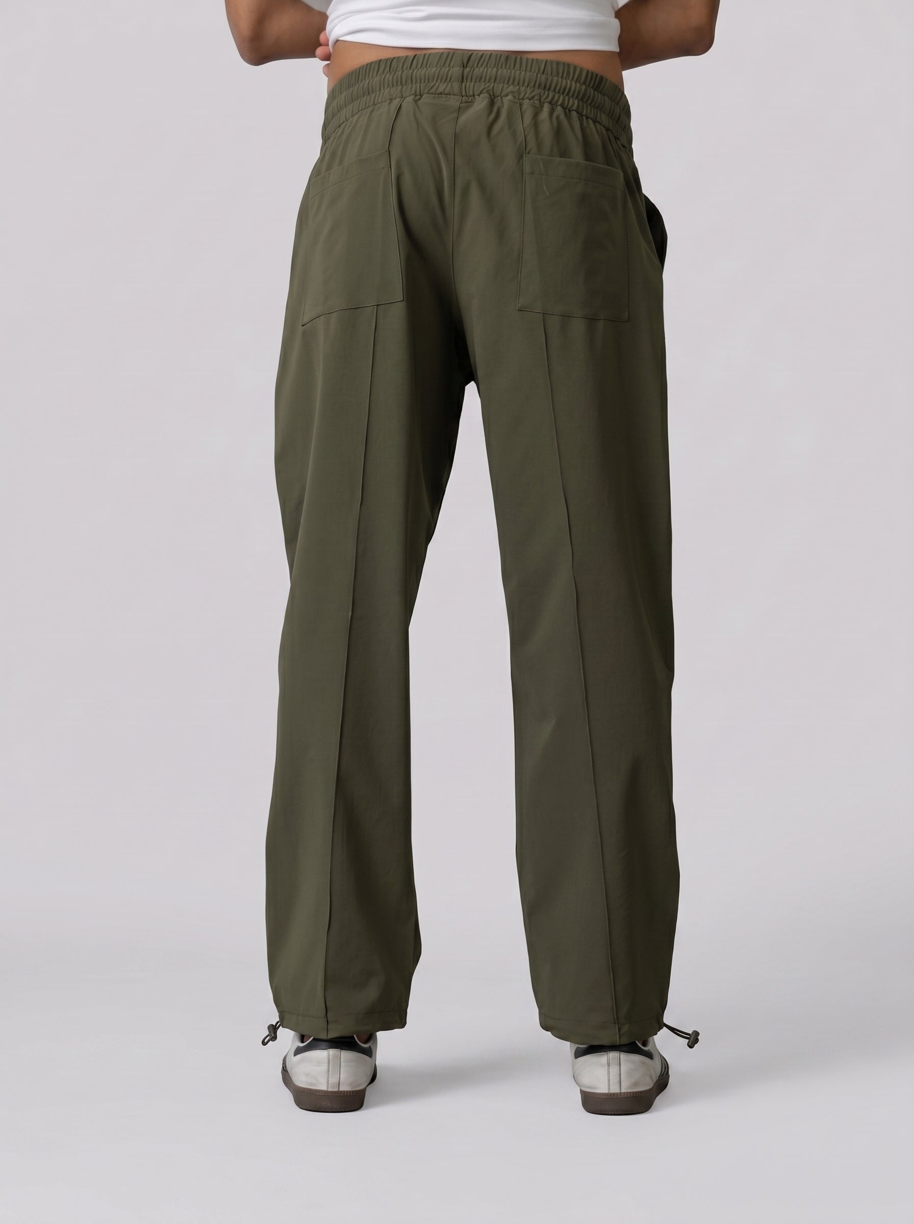 Drawstring sweatpants in Olive