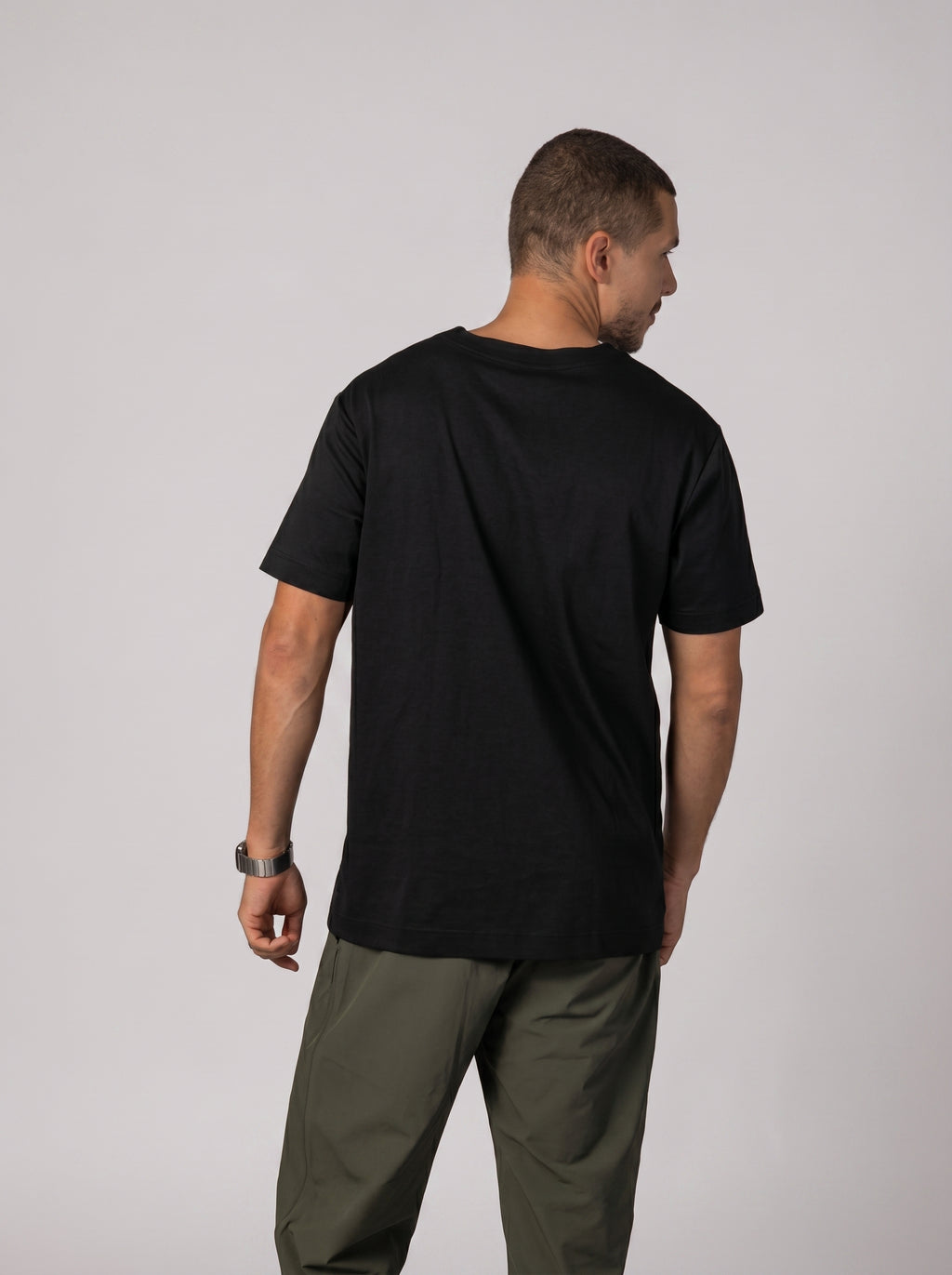 Henely T-shirt in Black