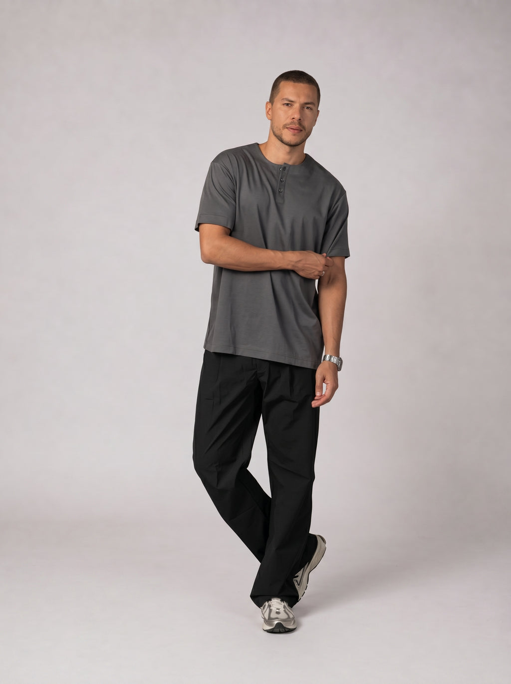 Henely T-shirt in Grey