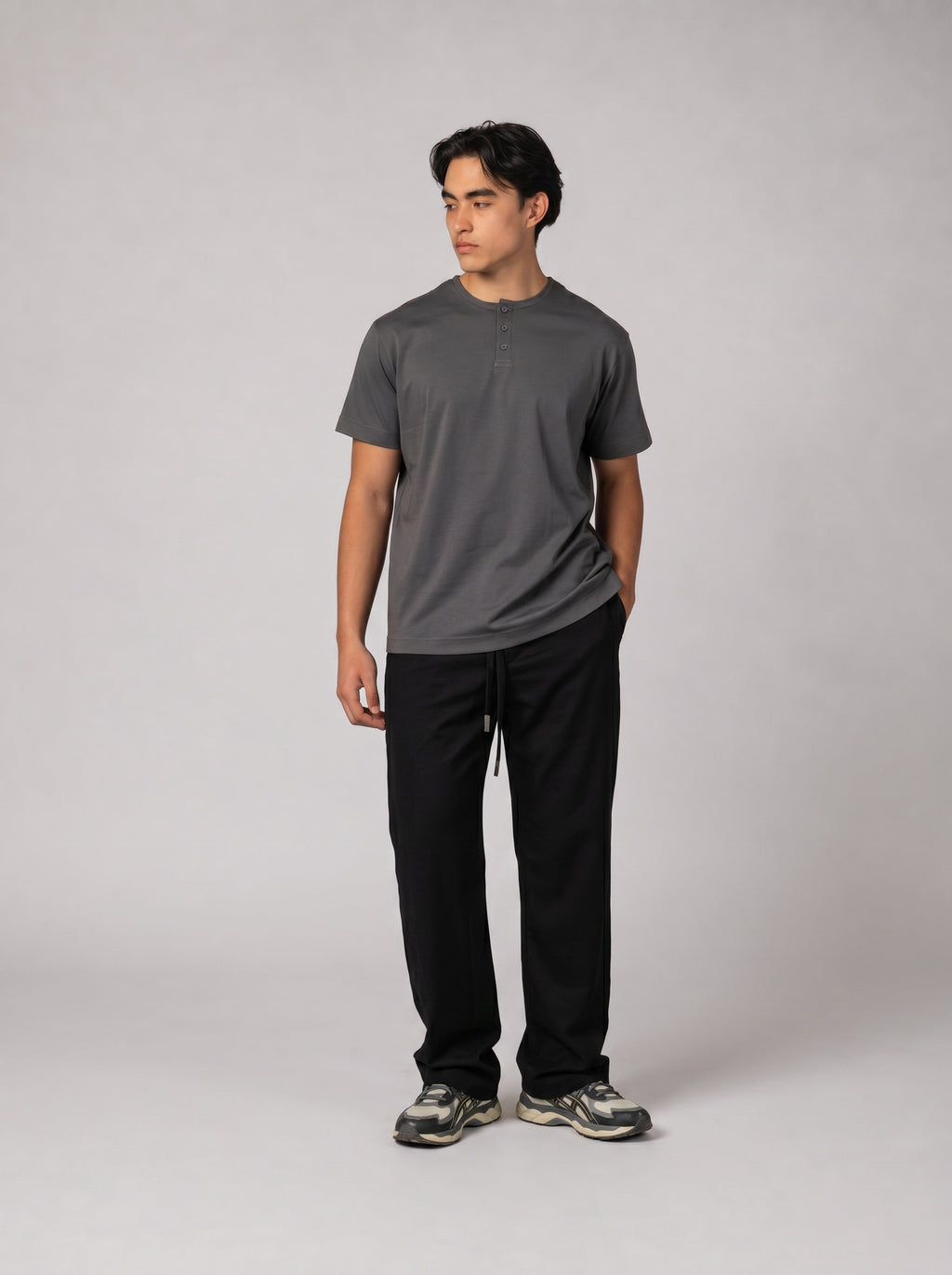 Henely T-shirt in Grey