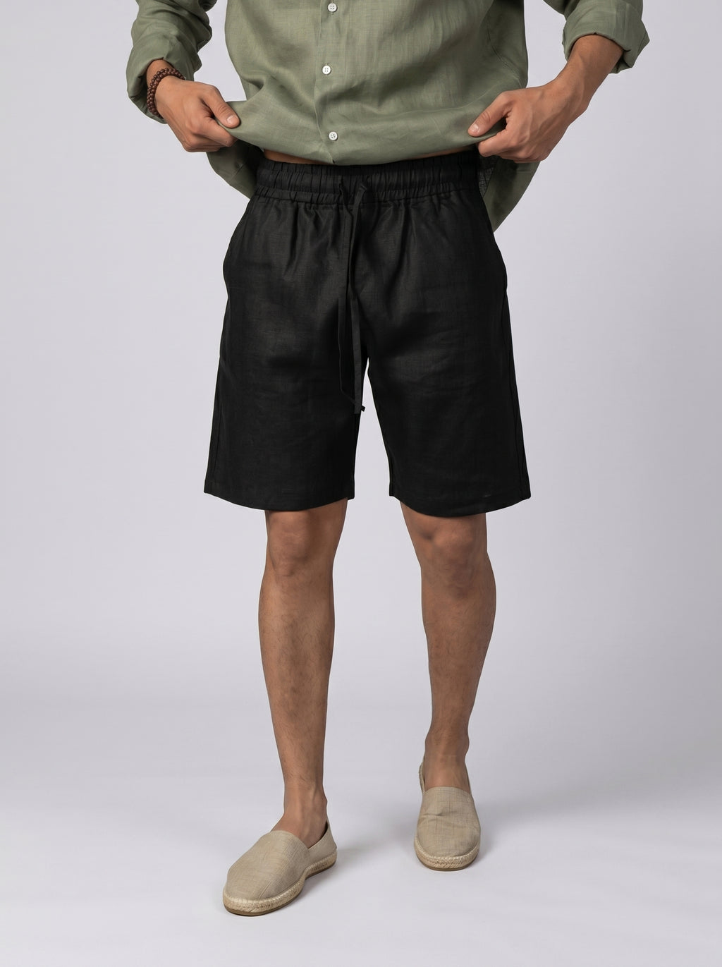 Linen short volume 2 in Black