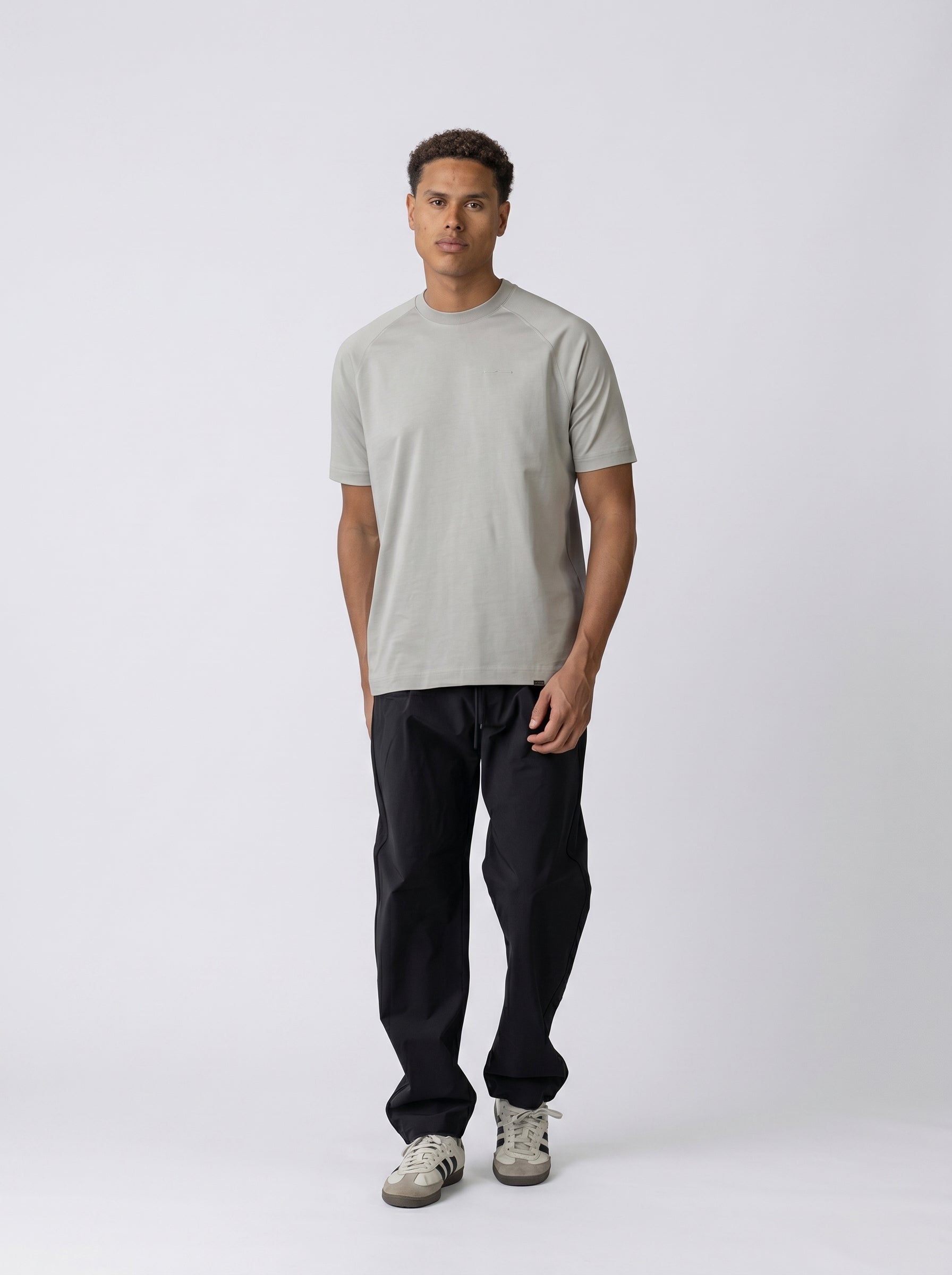 Raglan Rubber Icon in Regular Fit in Light Grey