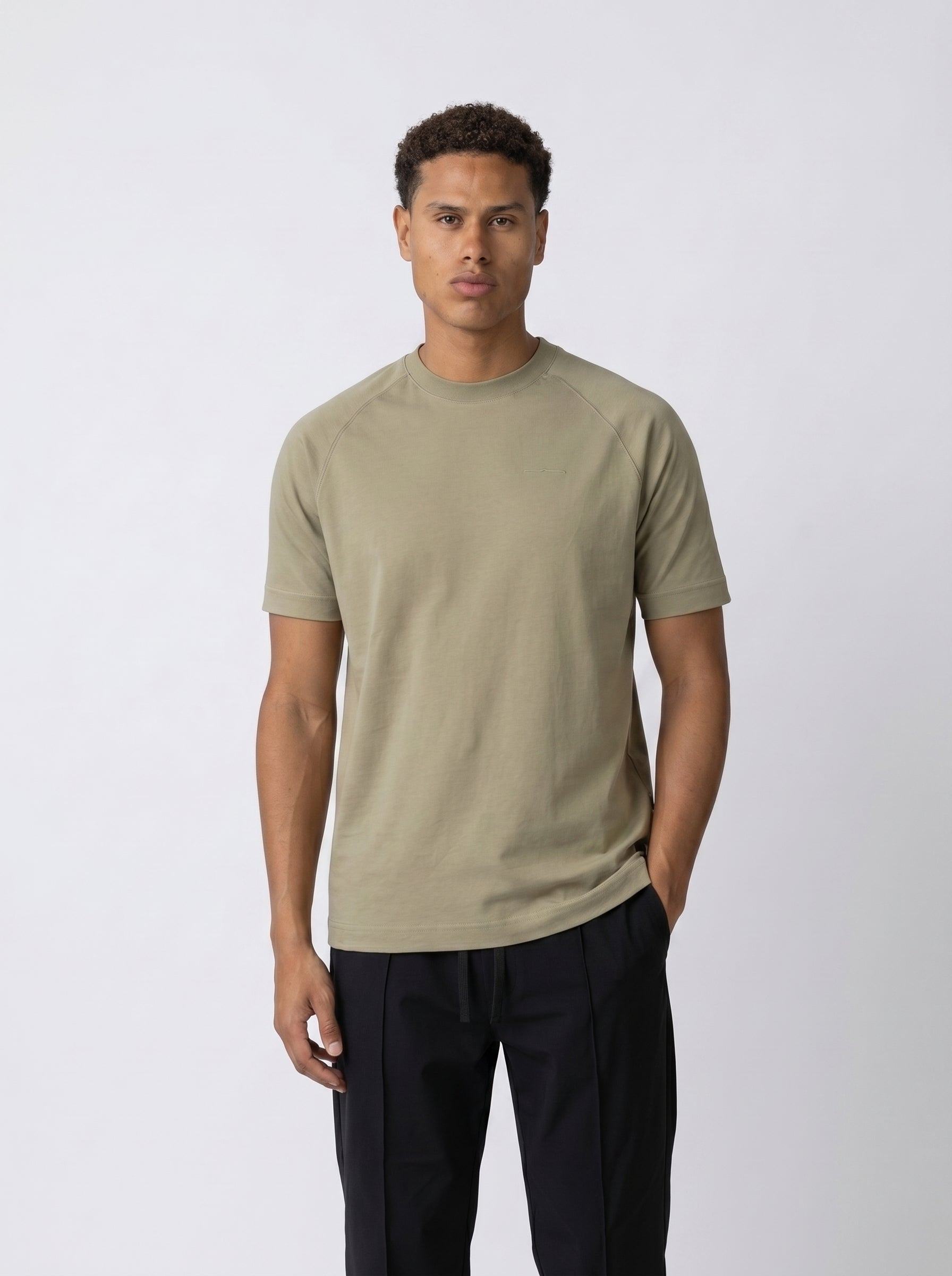 Raglan Rubber Icon in Regular Fit in Light Olive