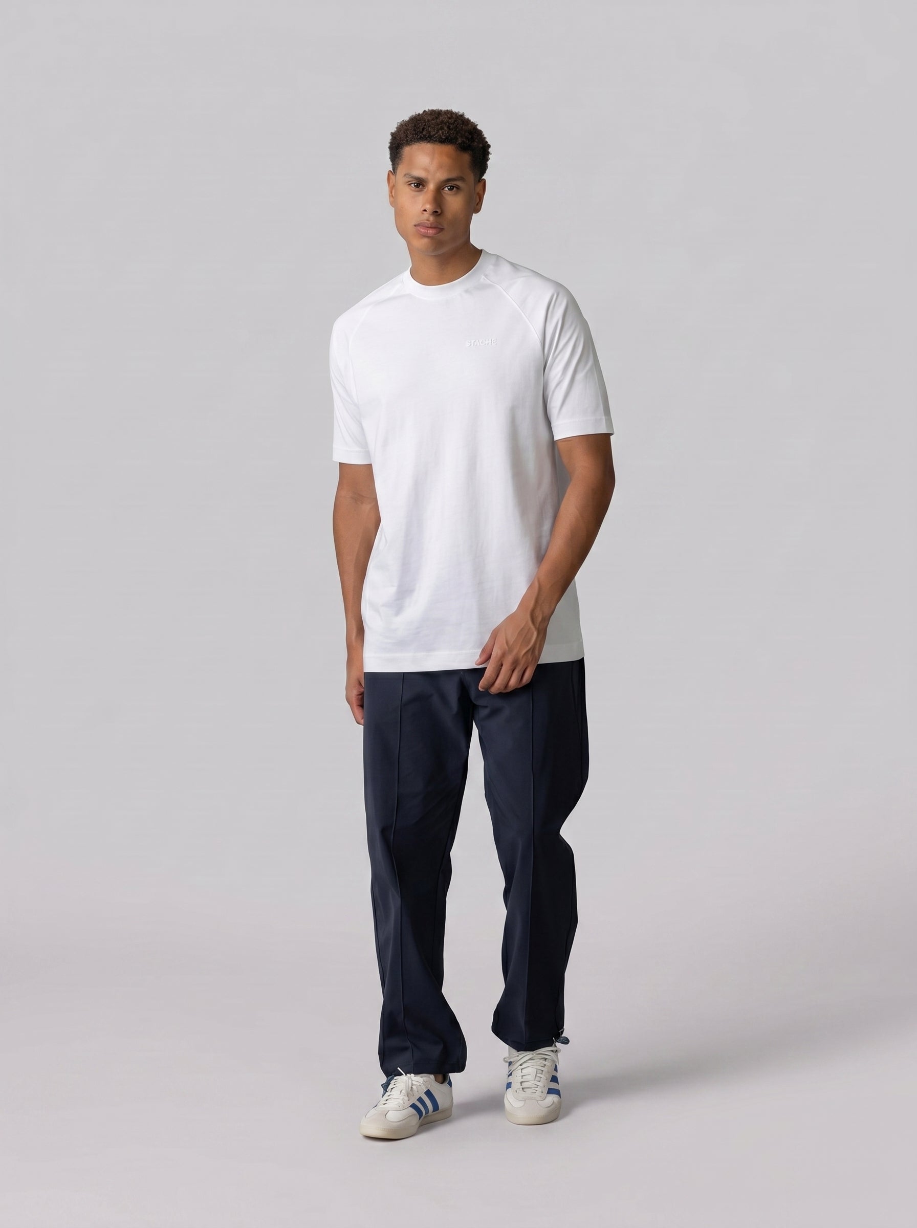 Raglan Rubber Logo T-Shirt in Regular Fit in White