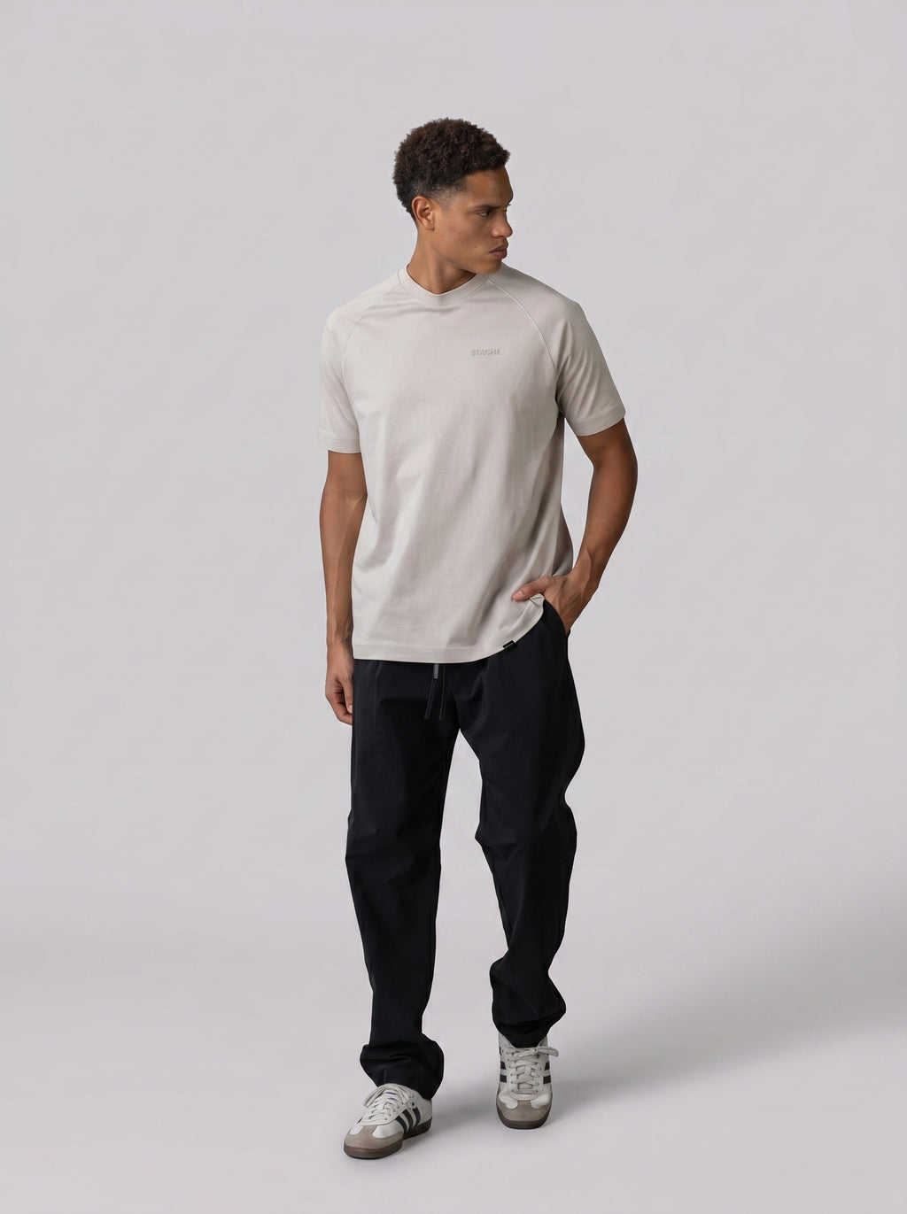 Raglan Rubber Logo in Regular Fit t-shirt in Beige