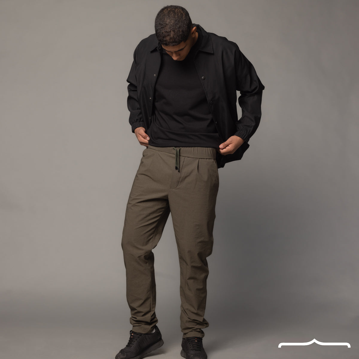 Classic Fit Pants in Olive