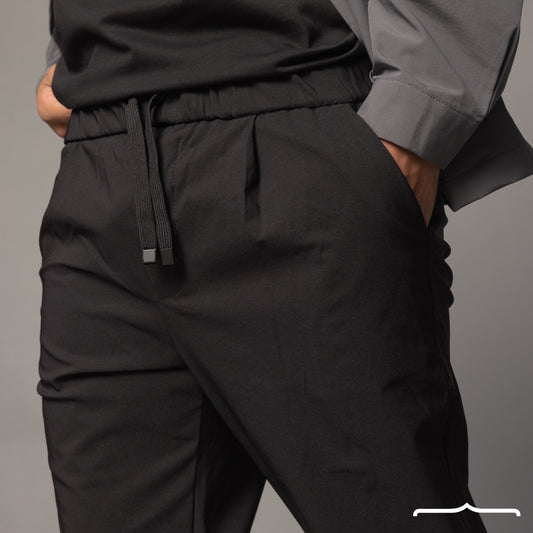 Classic Fit Pants in Black