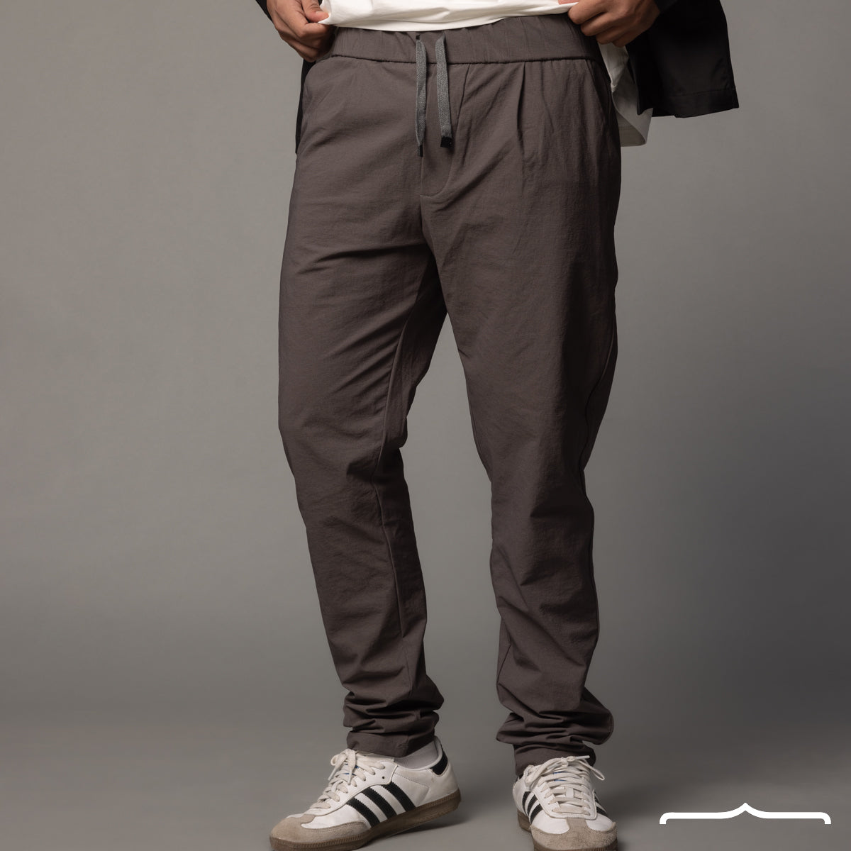 Classic Fit Pants in Grey