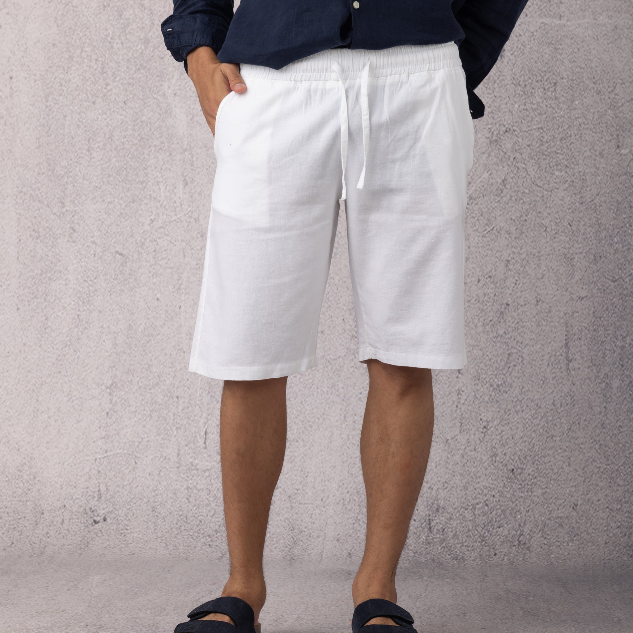 Linen Drawstring Short in White