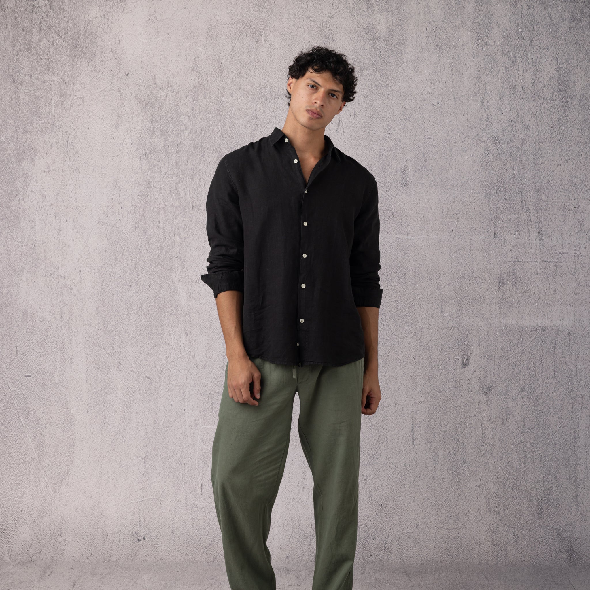 Linen Relaxed Pants in Olive