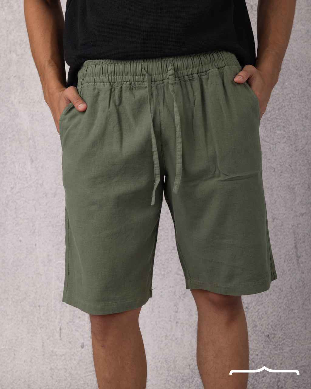 Linen Drawstring Short in Olive