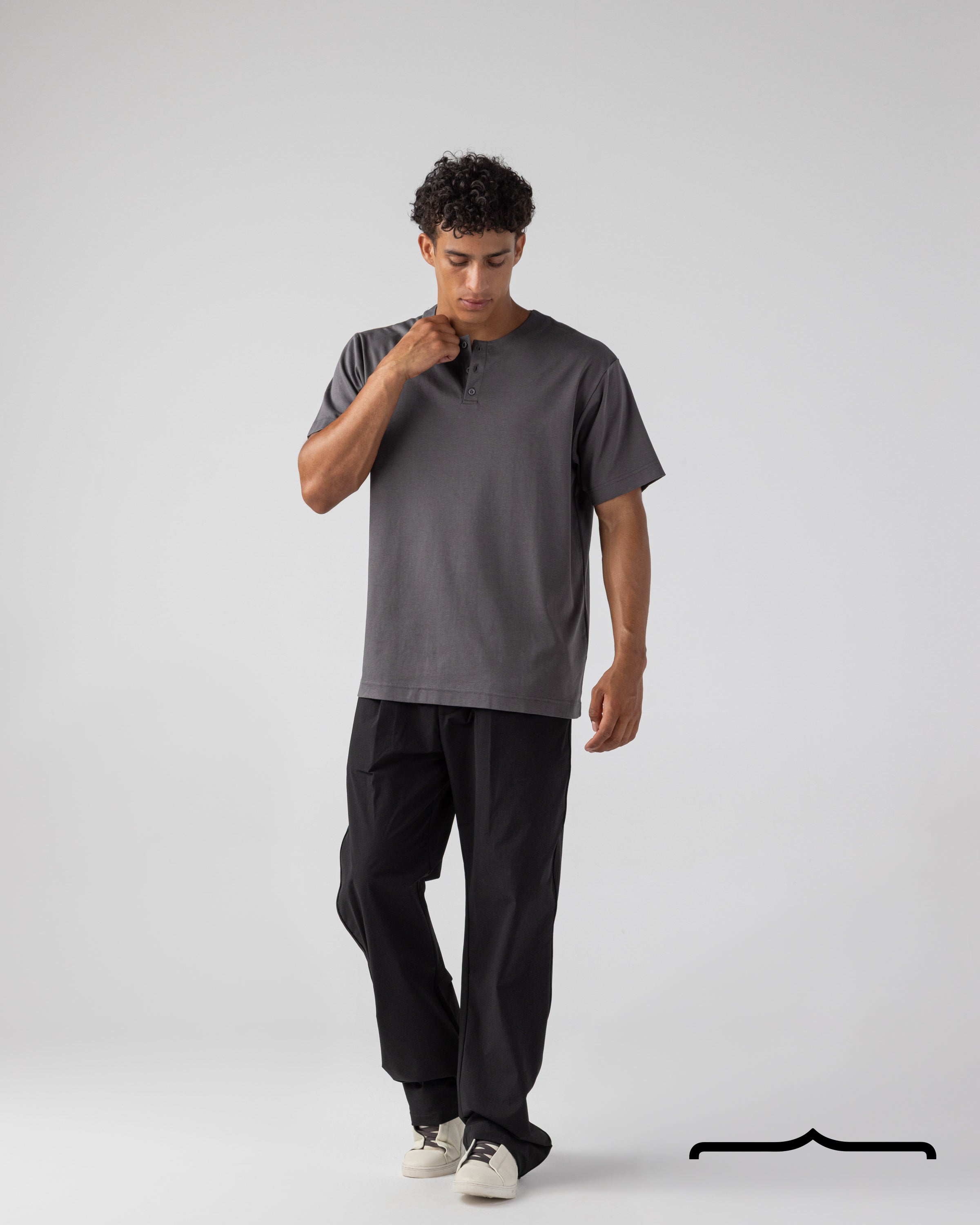 Henely T-shirt in Grey