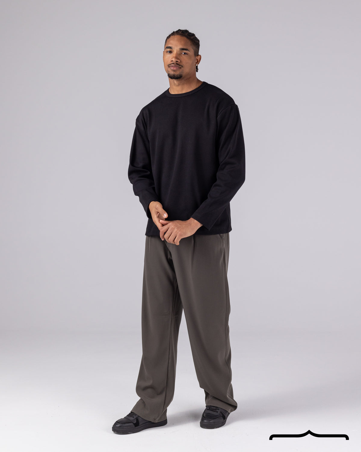 Long Sleeve Ribbed T-shirt in Black