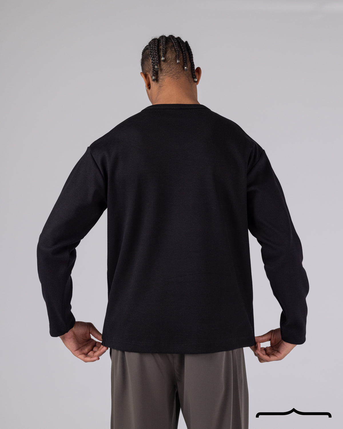 Long Sleeve Ribbed T-shirt in Black