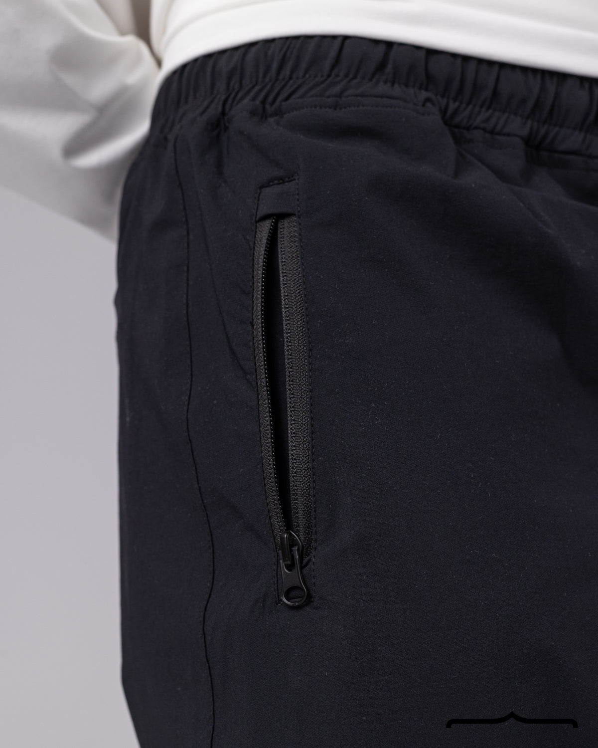 Side Zipper Pants in Black