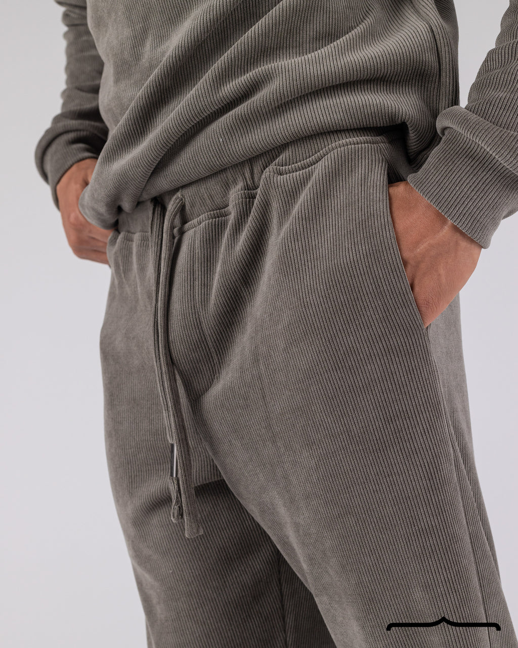 Textured Pants Set in Olive