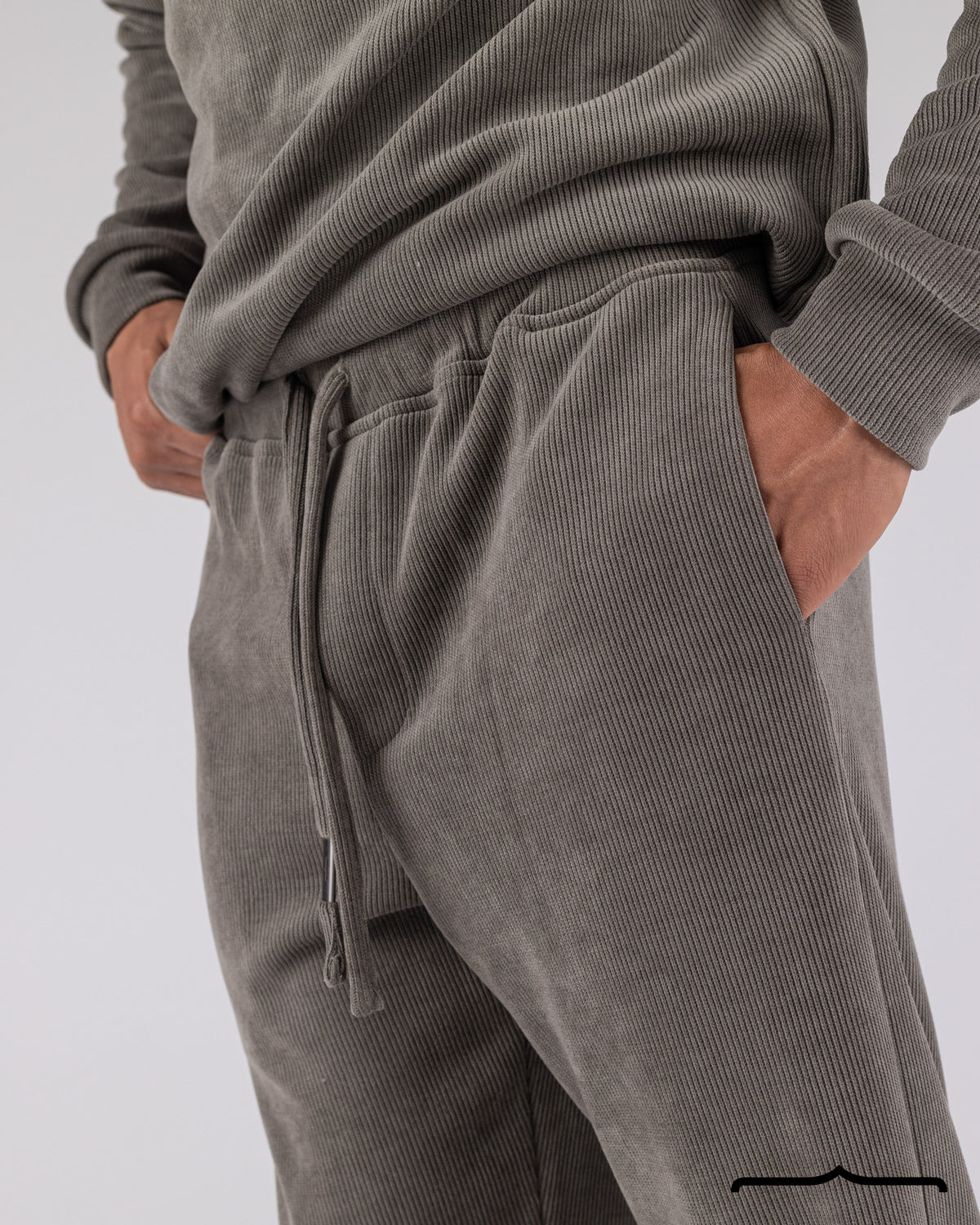 Textured Pants Set in Olive