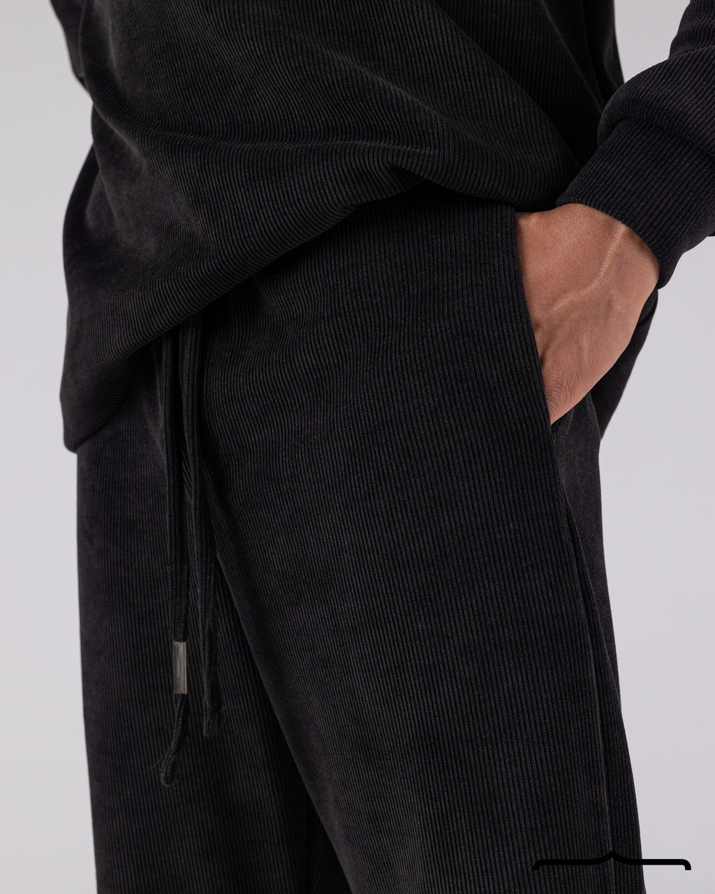 Textured Pants Set in Black