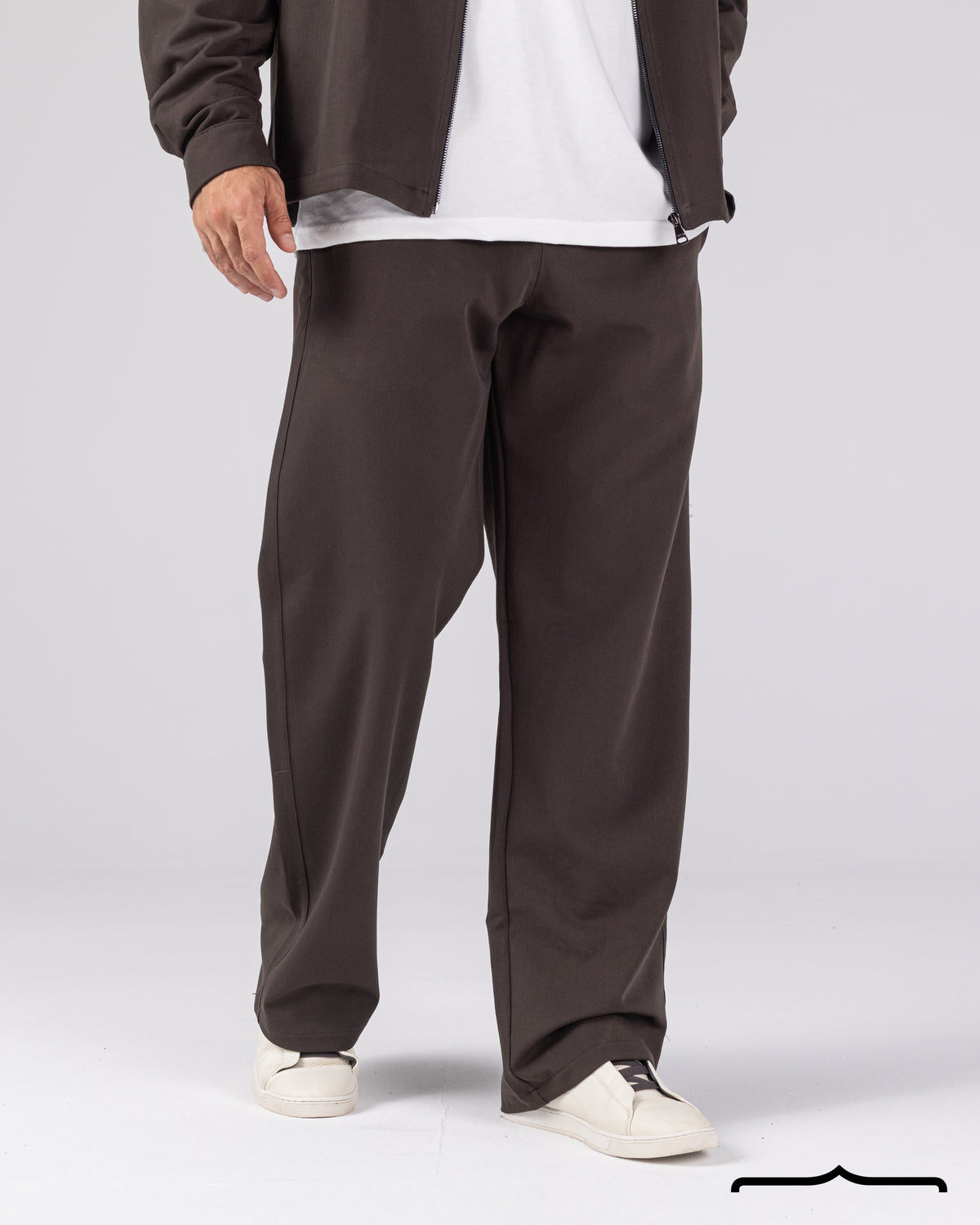 Signature Pants in Brown