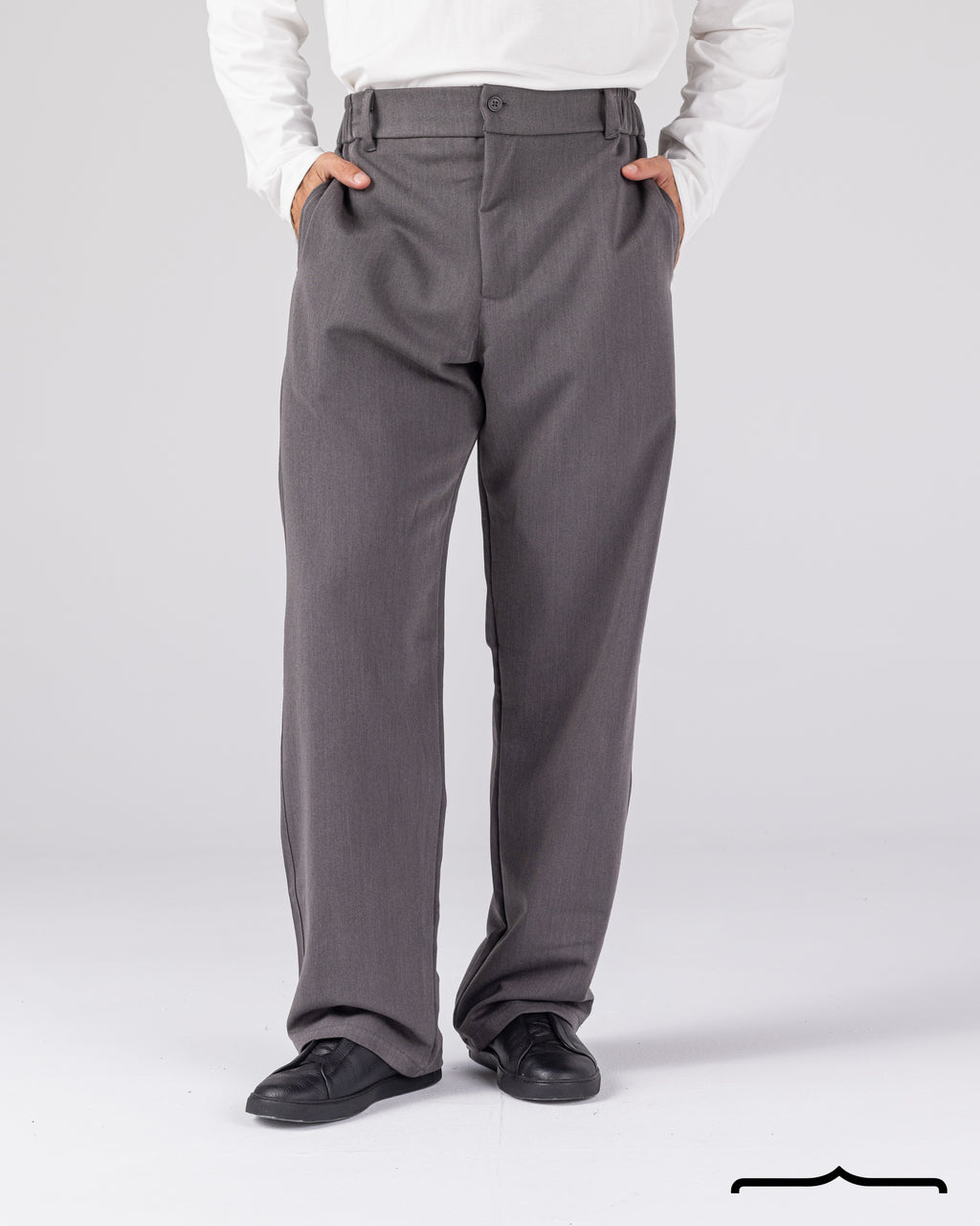 Signature Pants in Grey