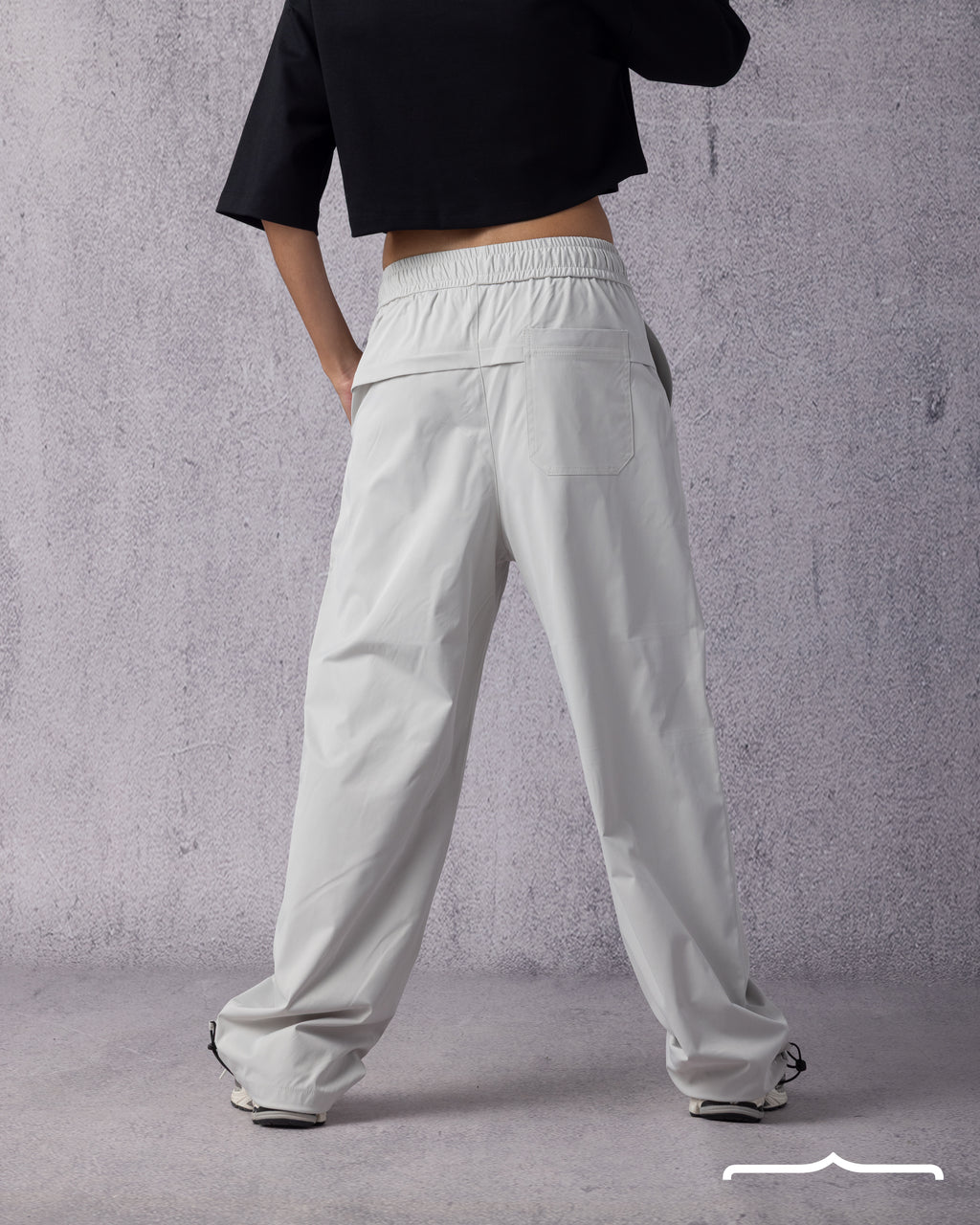 Parachute pants in Light Grey