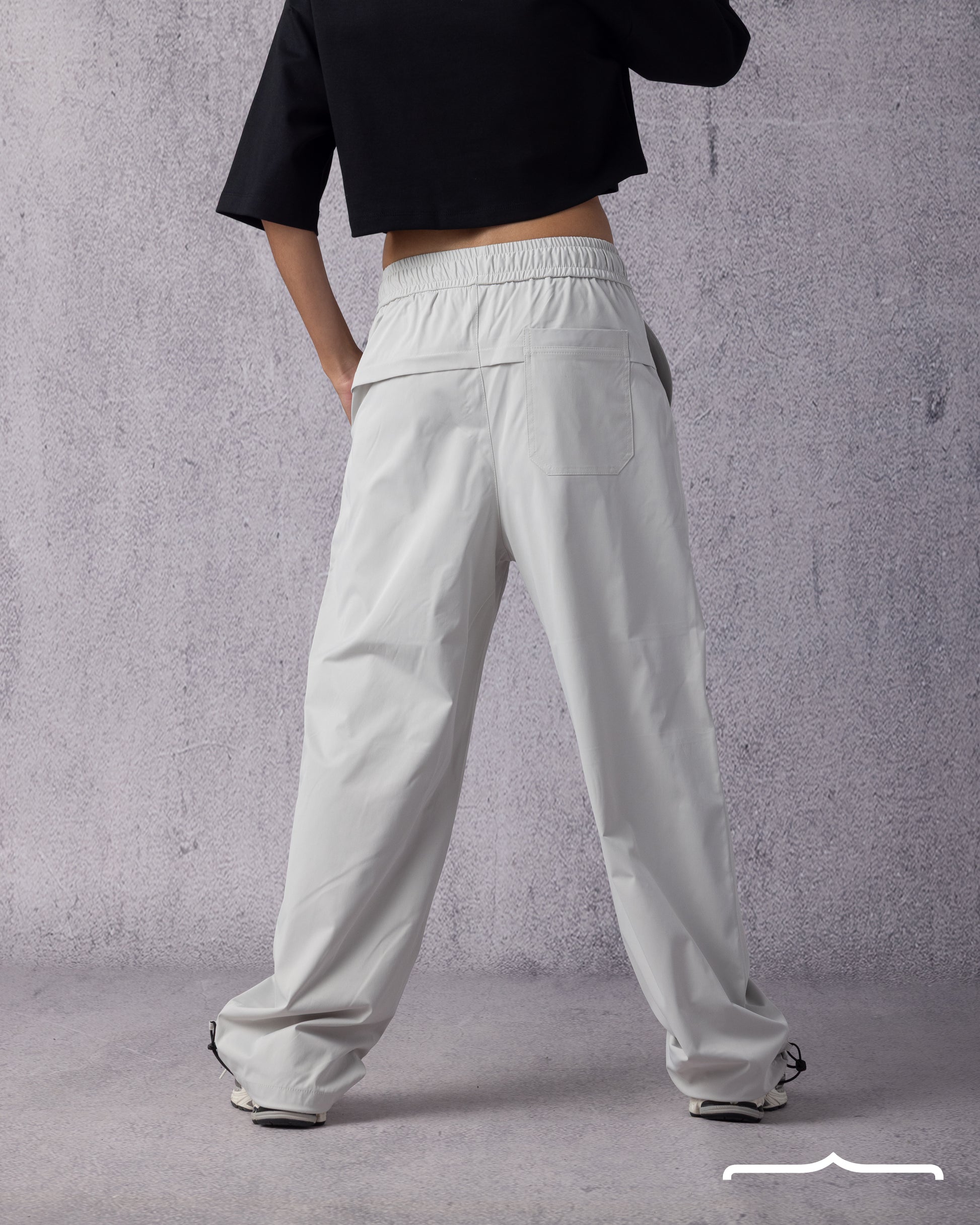 Parachute pants in Light Grey
