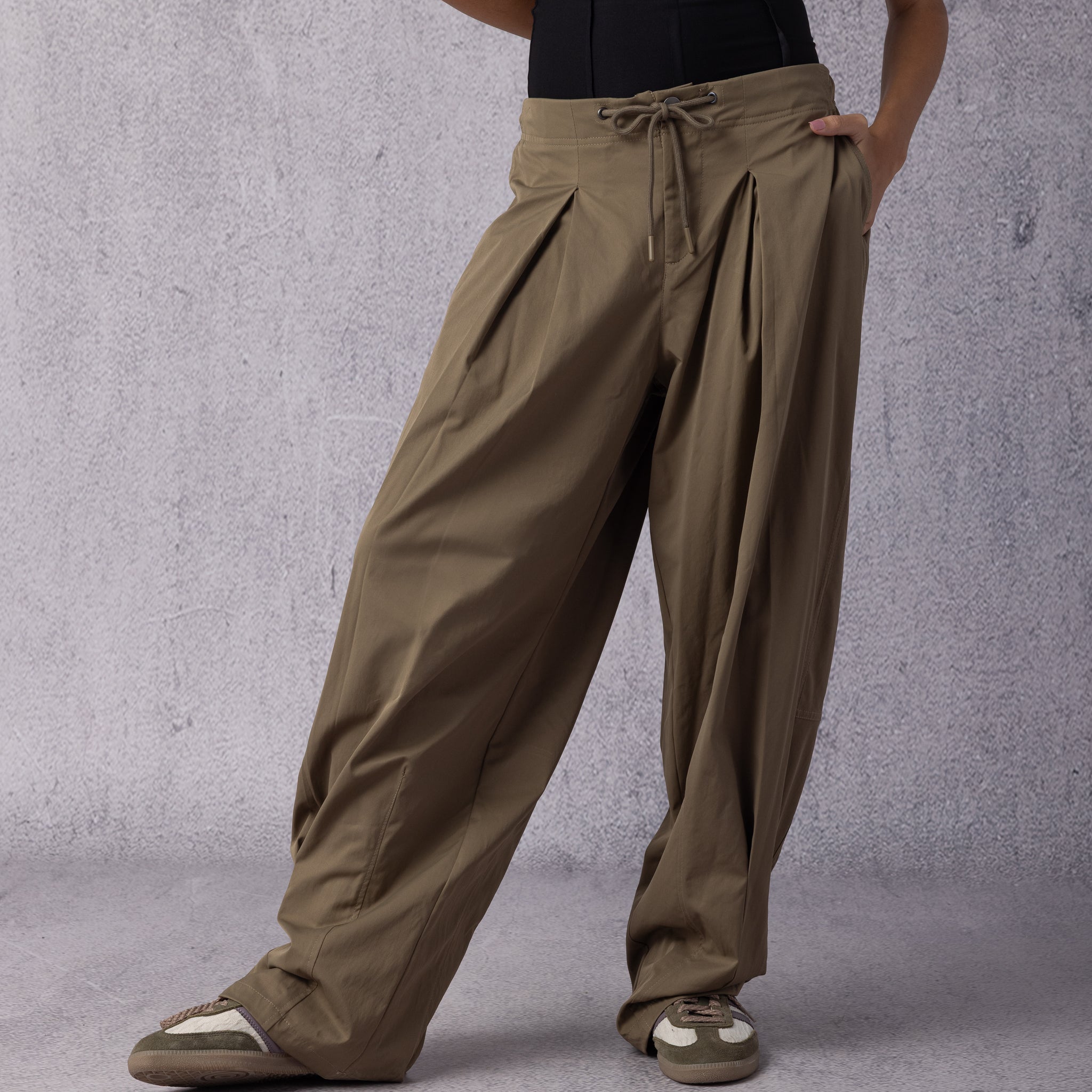 Wide pants in Olive