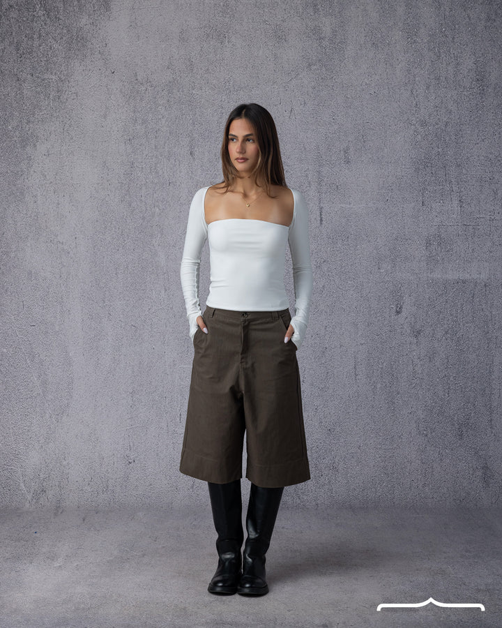 Off shoulder top in White