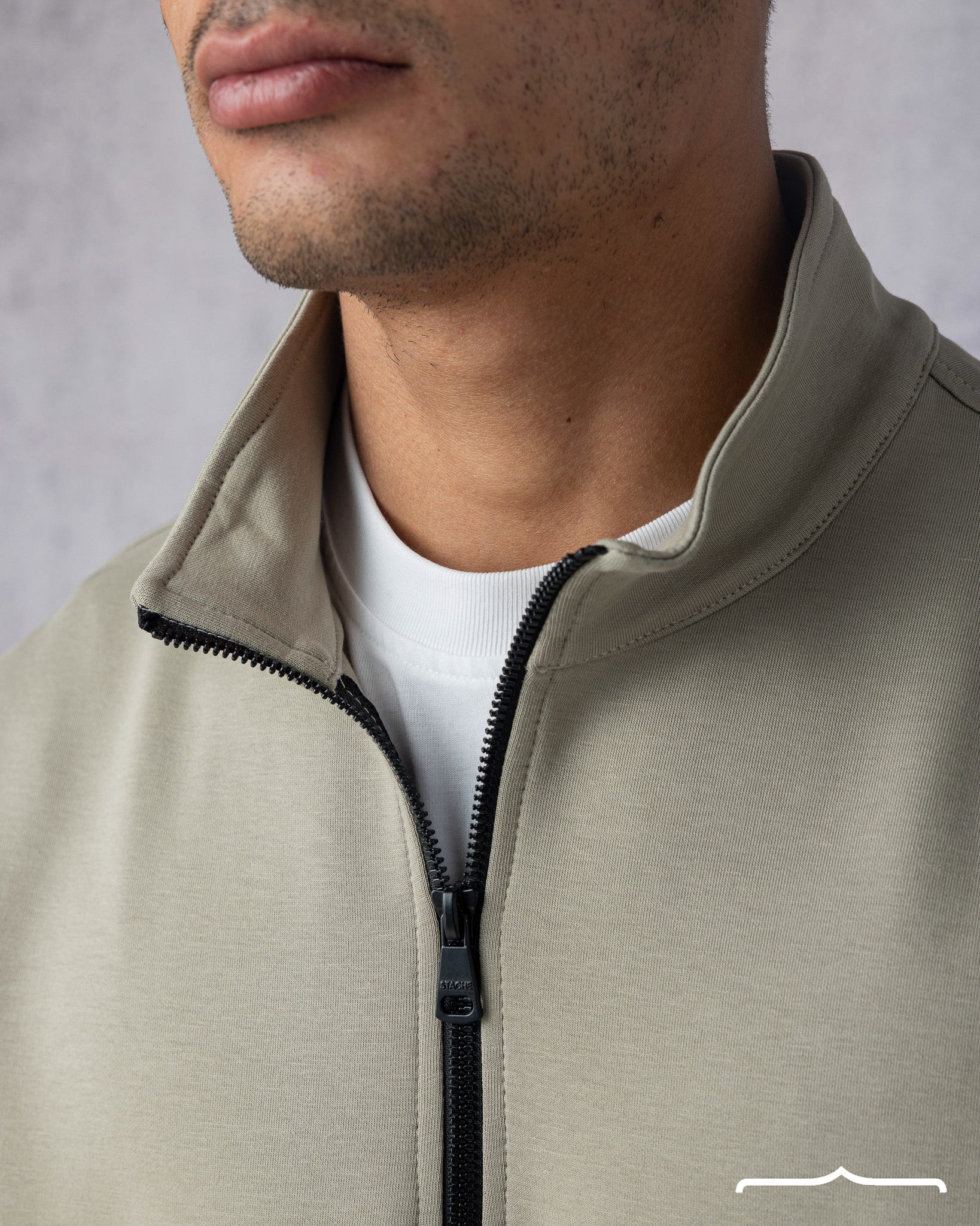 Zip-Collar Sweatshirt in Olive