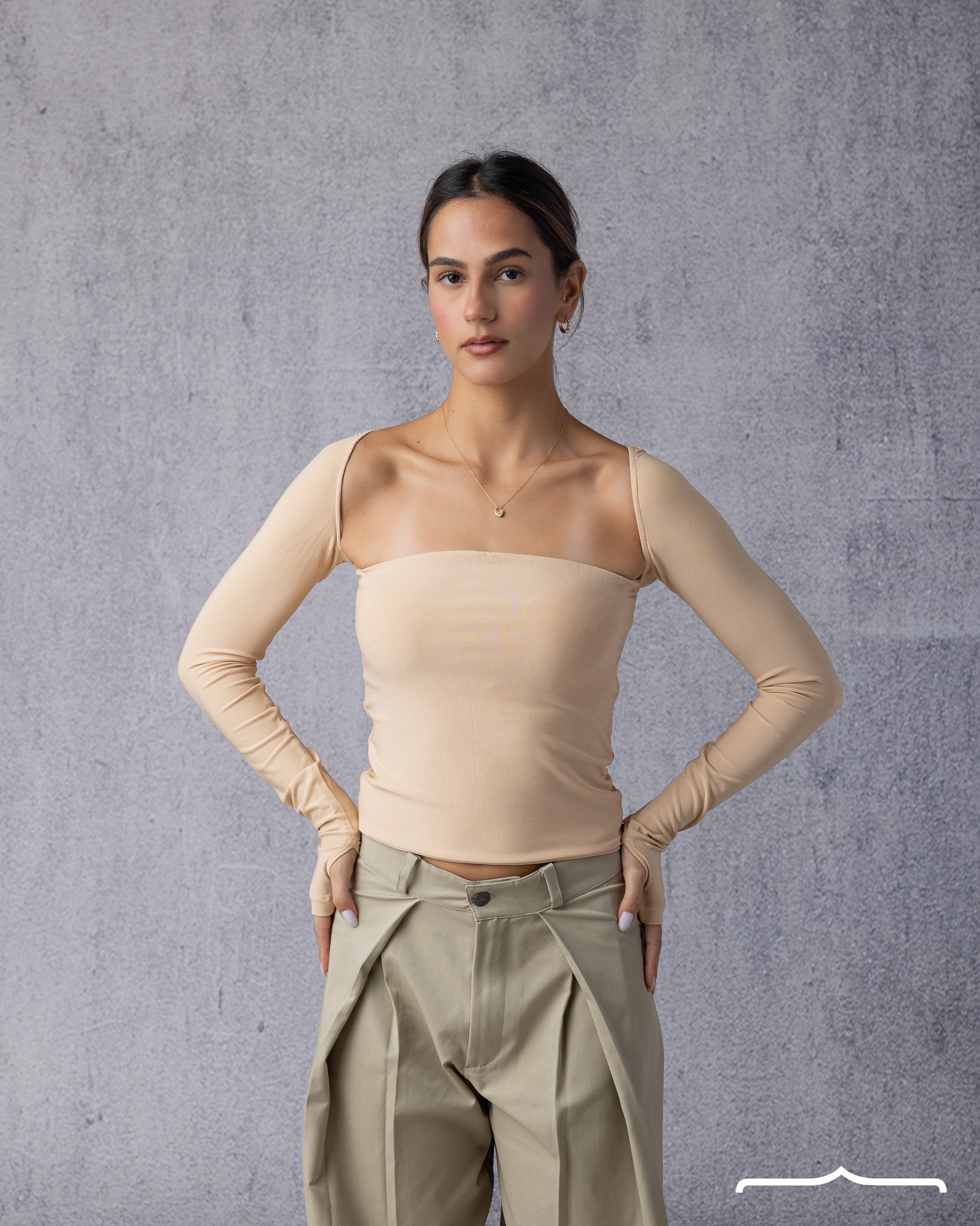 Off shoulder top in Beige