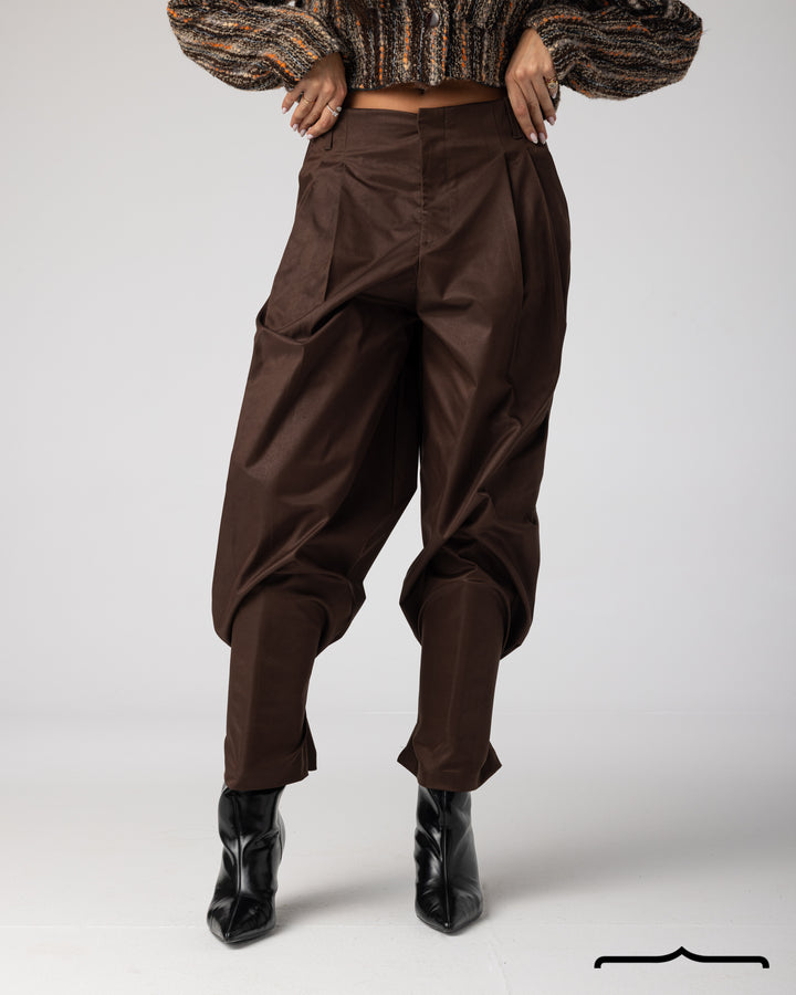 Sculpted Balloon Trousers in Brown